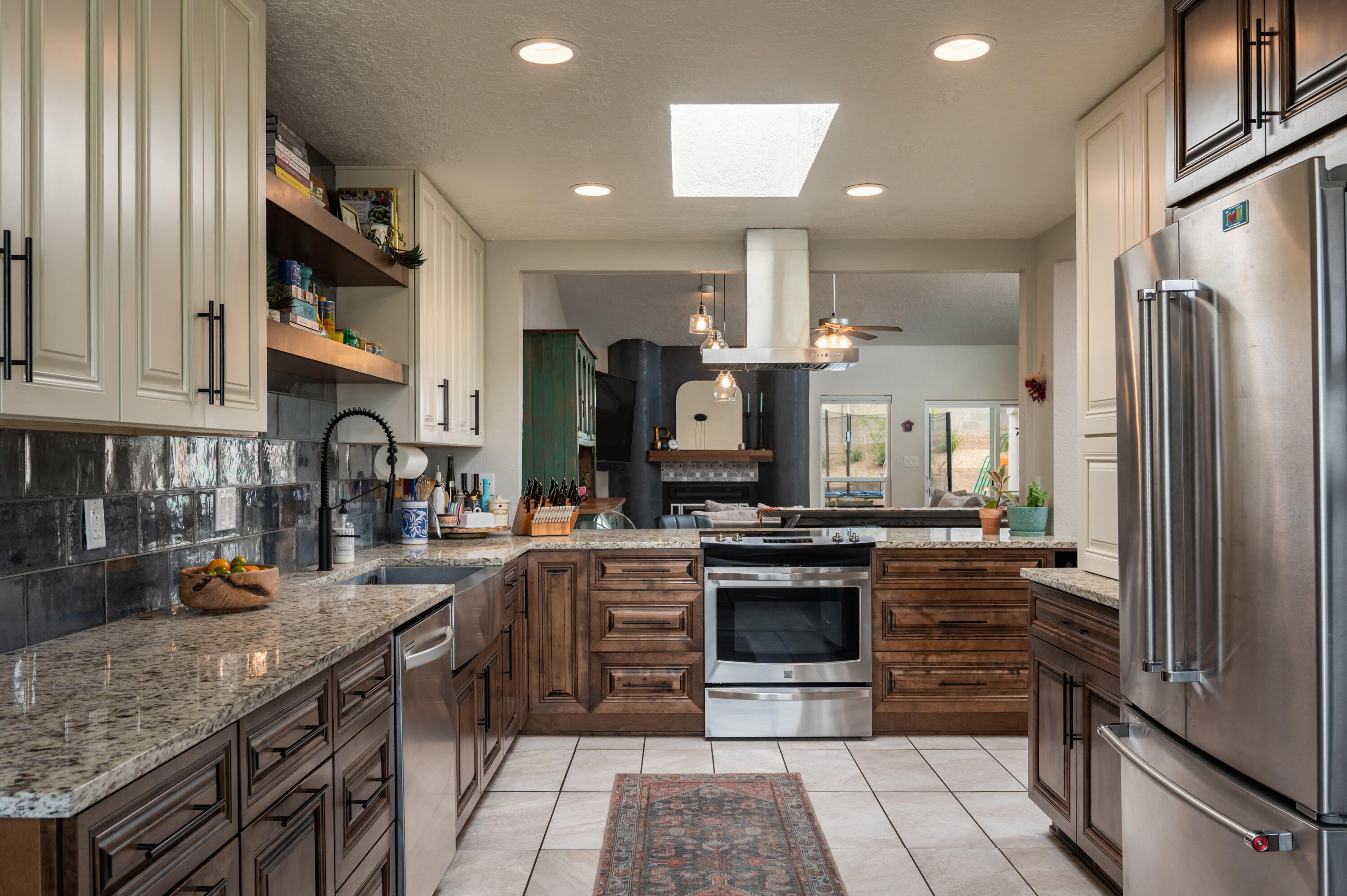 5620 AMISTAD Road NE