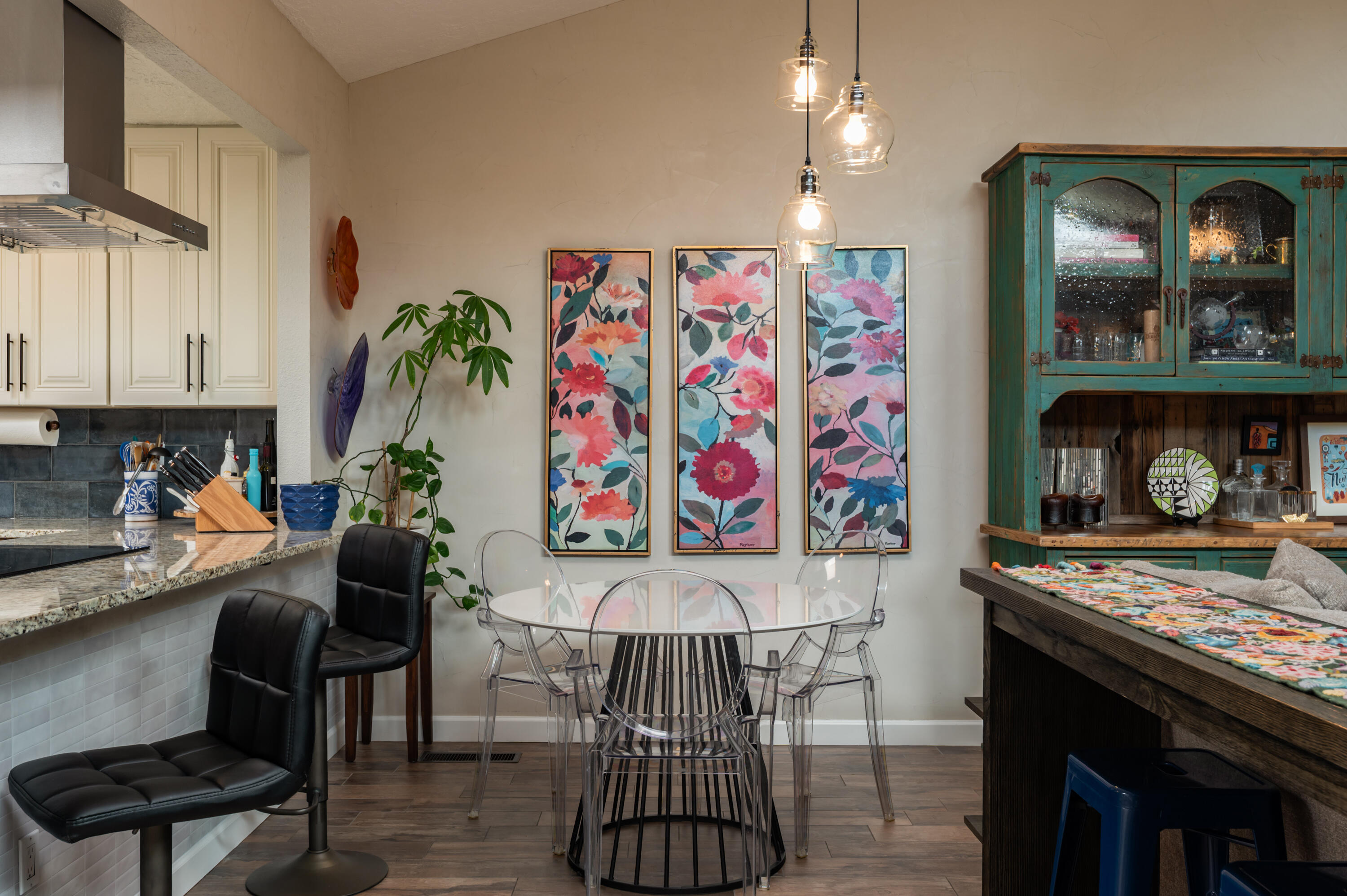 5620 AMISTAD Road NE