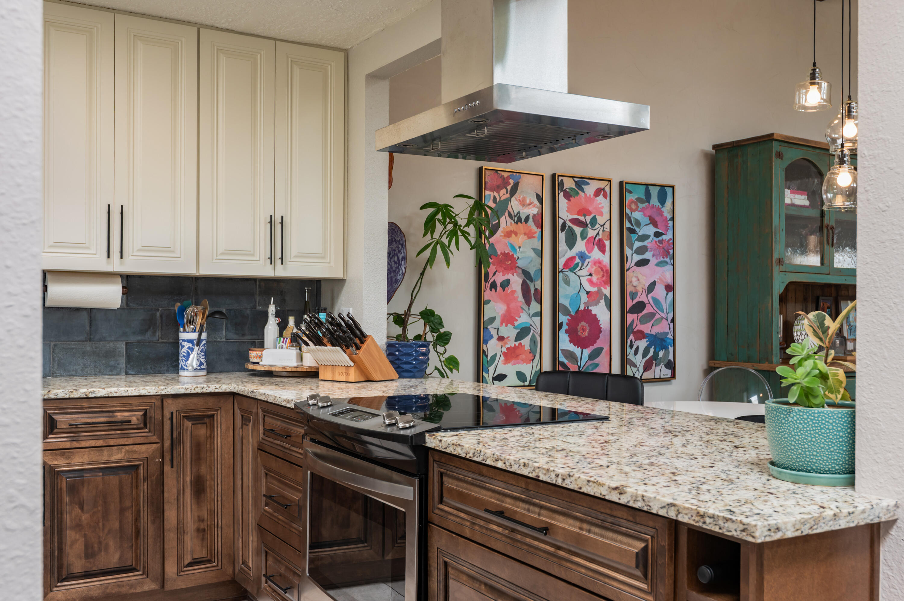 5620 AMISTAD Road NE