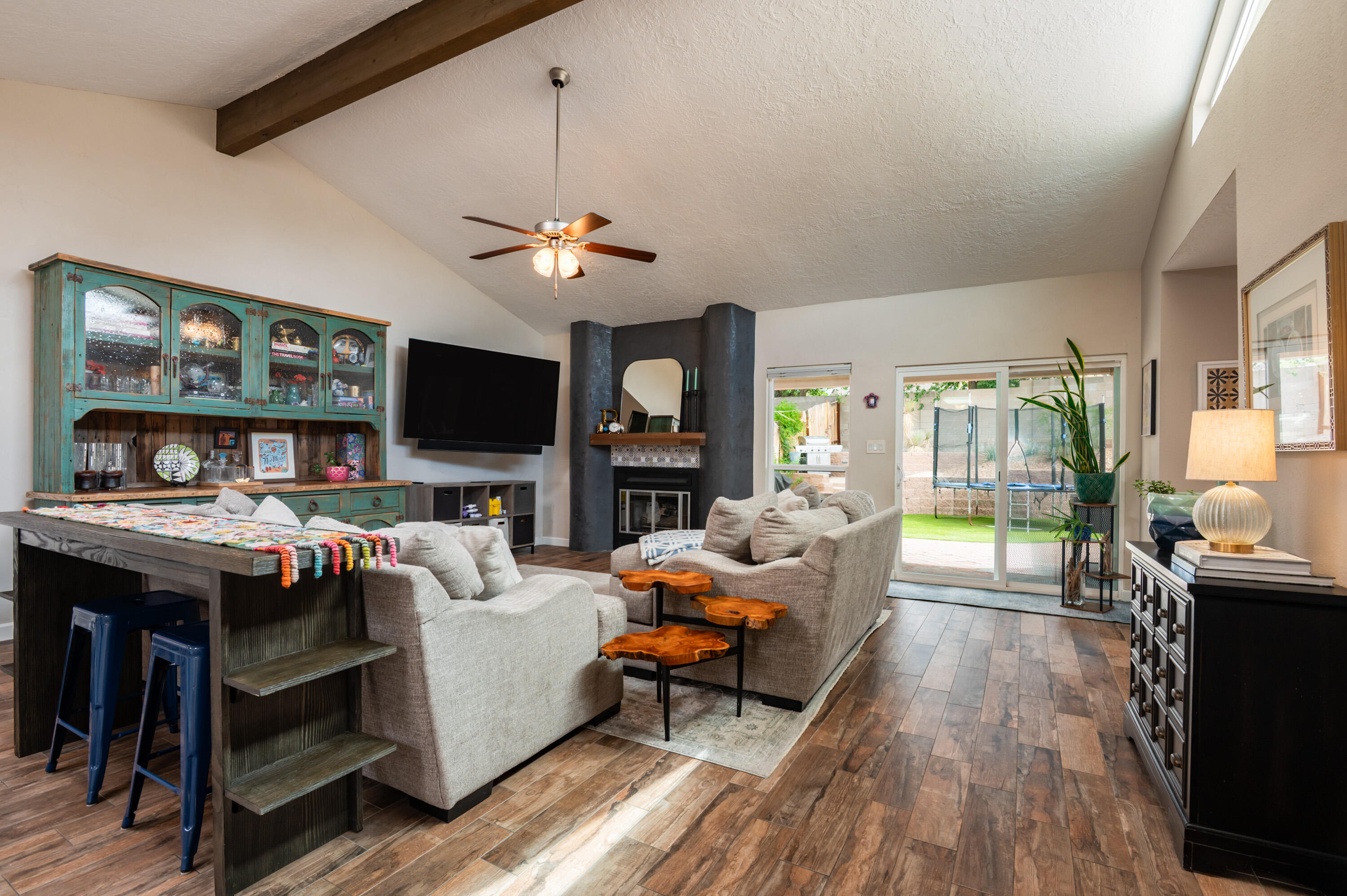 5620 AMISTAD Road NE