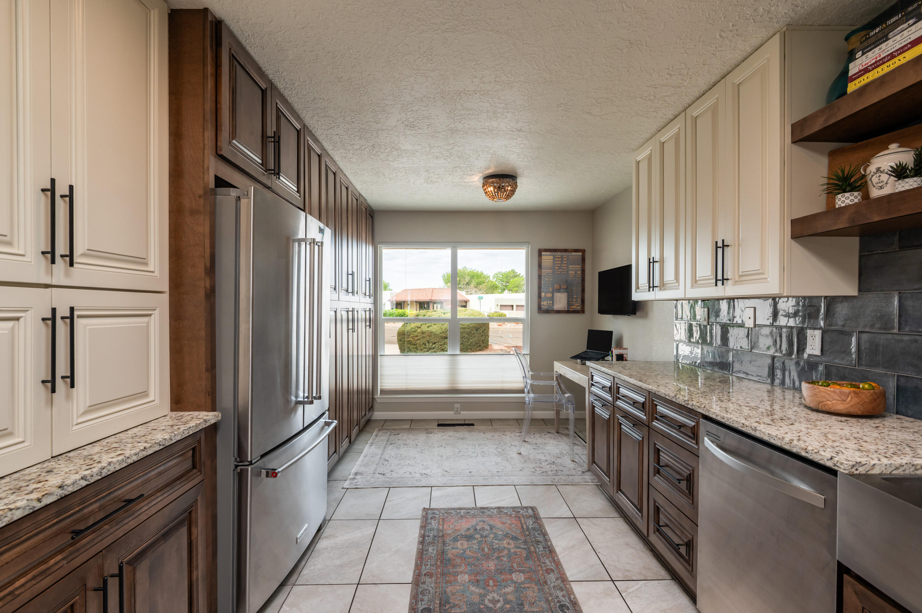 5620 AMISTAD Road NE