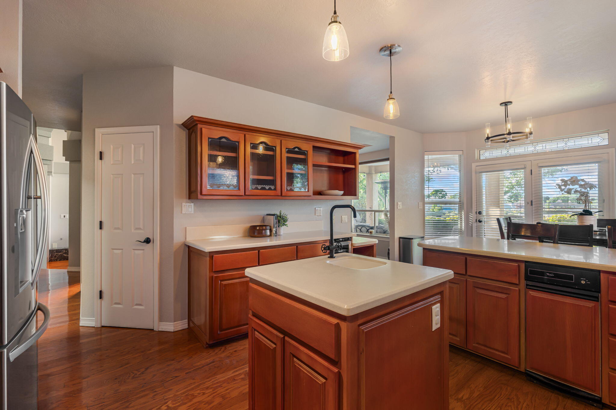 6505 MEADOW HILLS Street NE