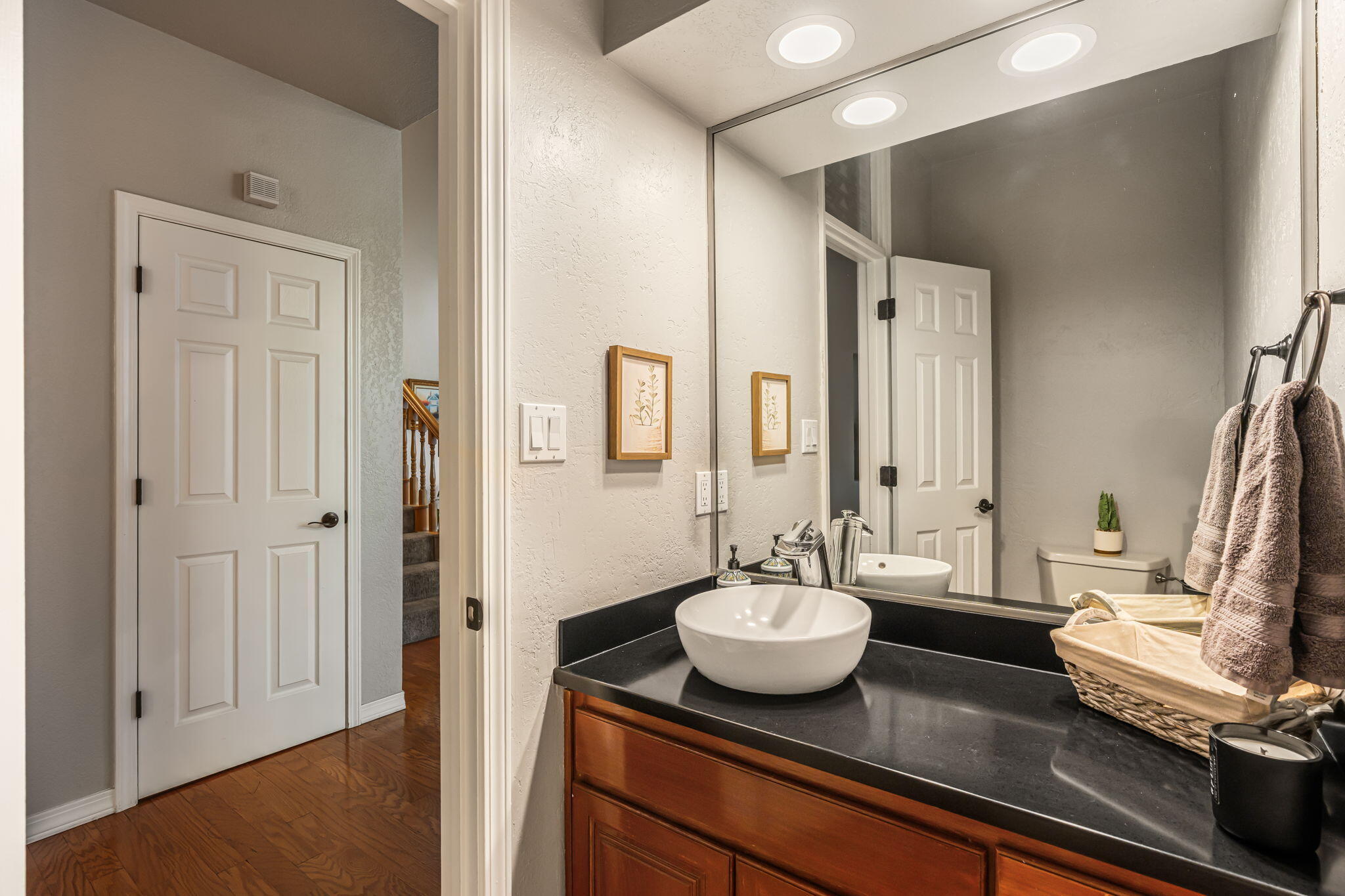 6505 MEADOW HILLS Street NE