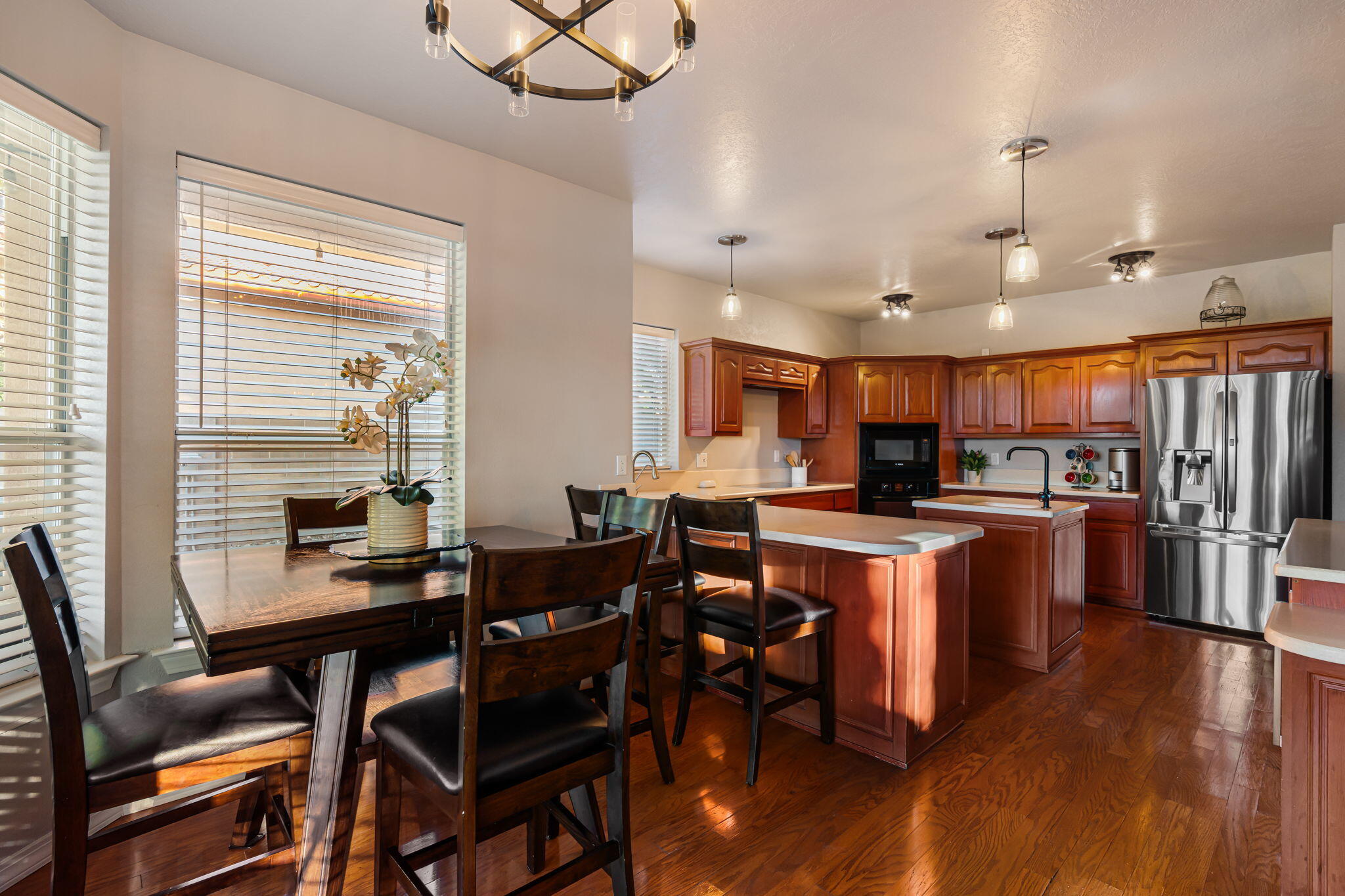 6505 MEADOW HILLS Street NE