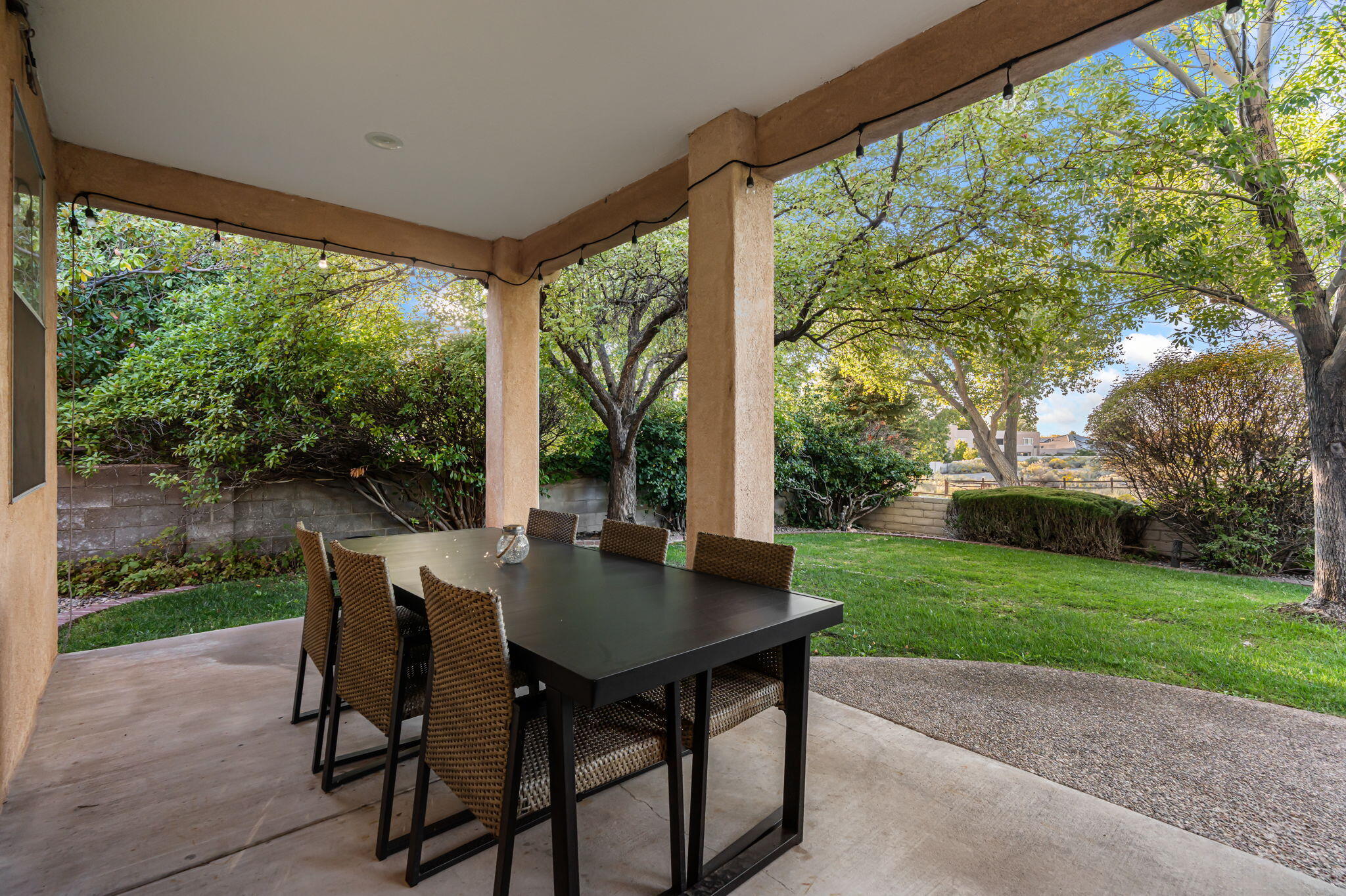 6505 MEADOW HILLS Street NE