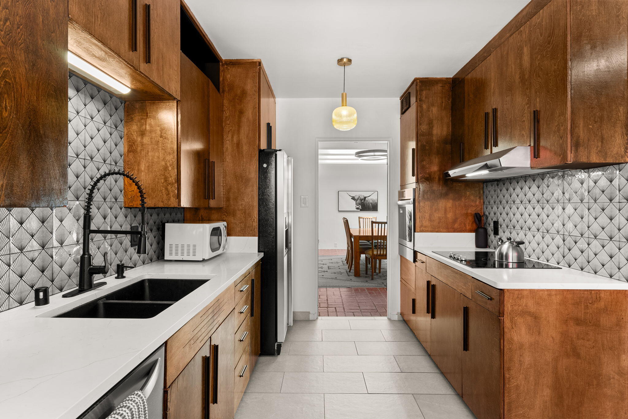 3600 MACKLAND Avenue NE