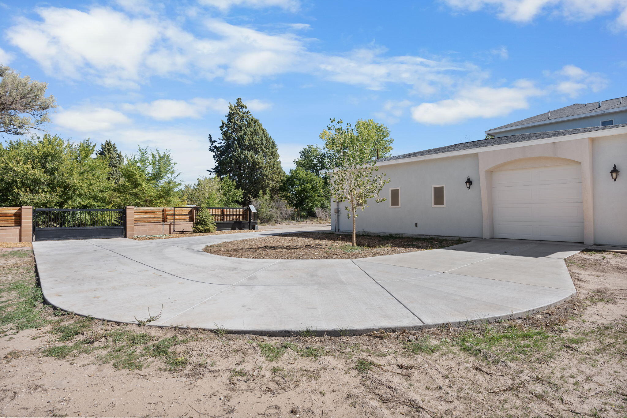 520 CAMINO DE SUERTE NW