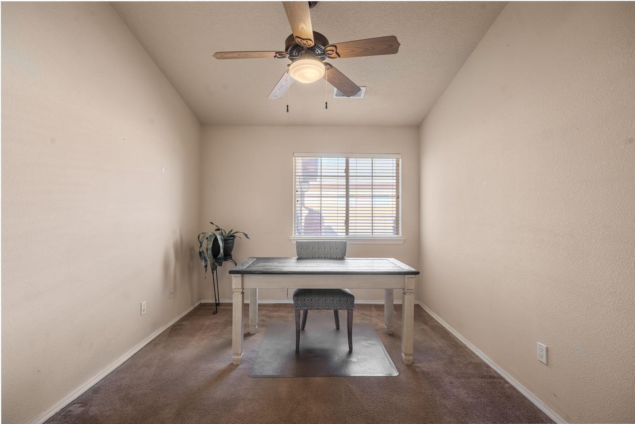 8620 Casa Verde Avenue NW