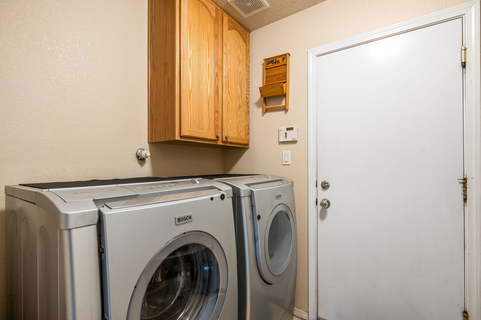 8620 Casa Verde Avenue NW