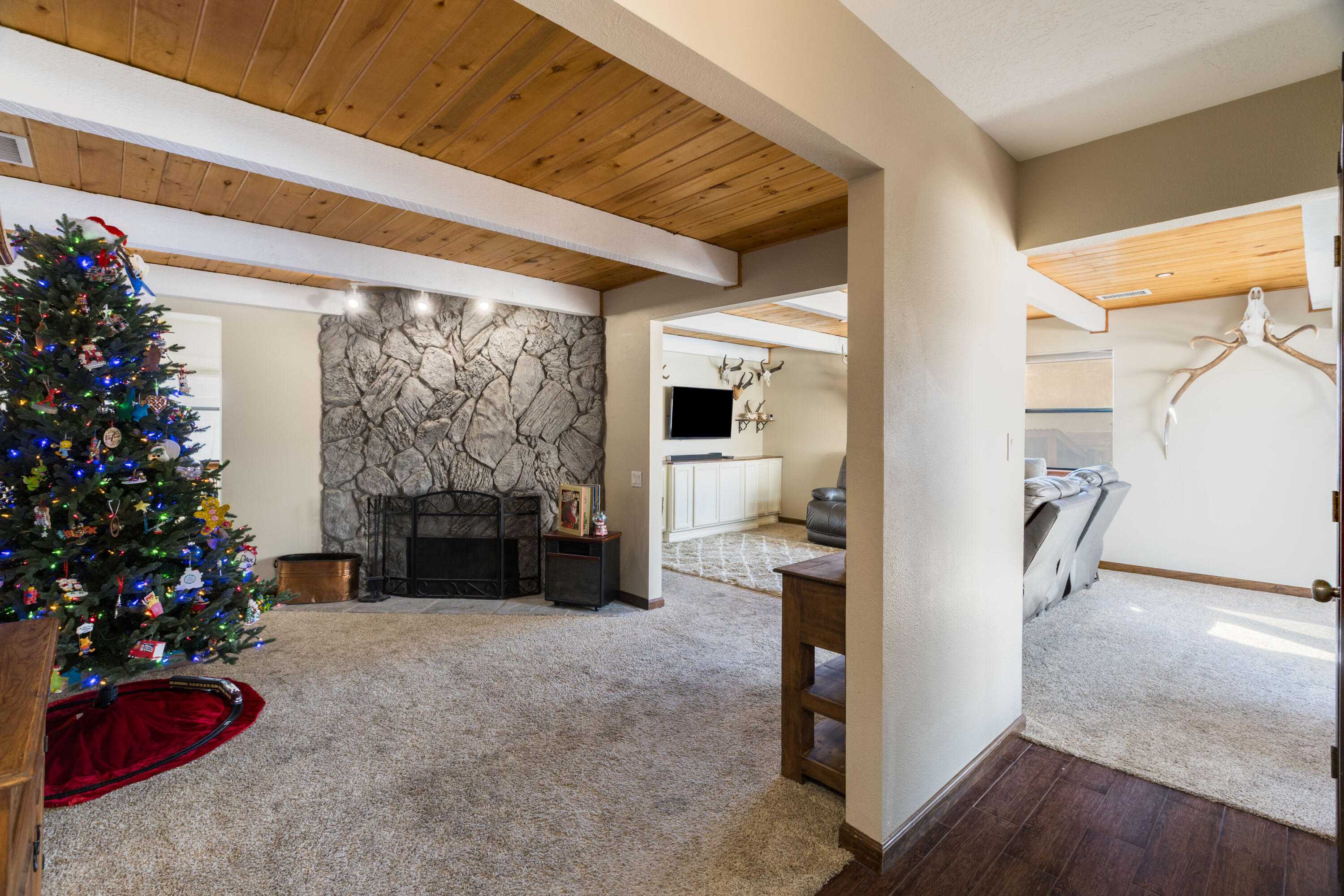 7220 Ticonderoga Road NE