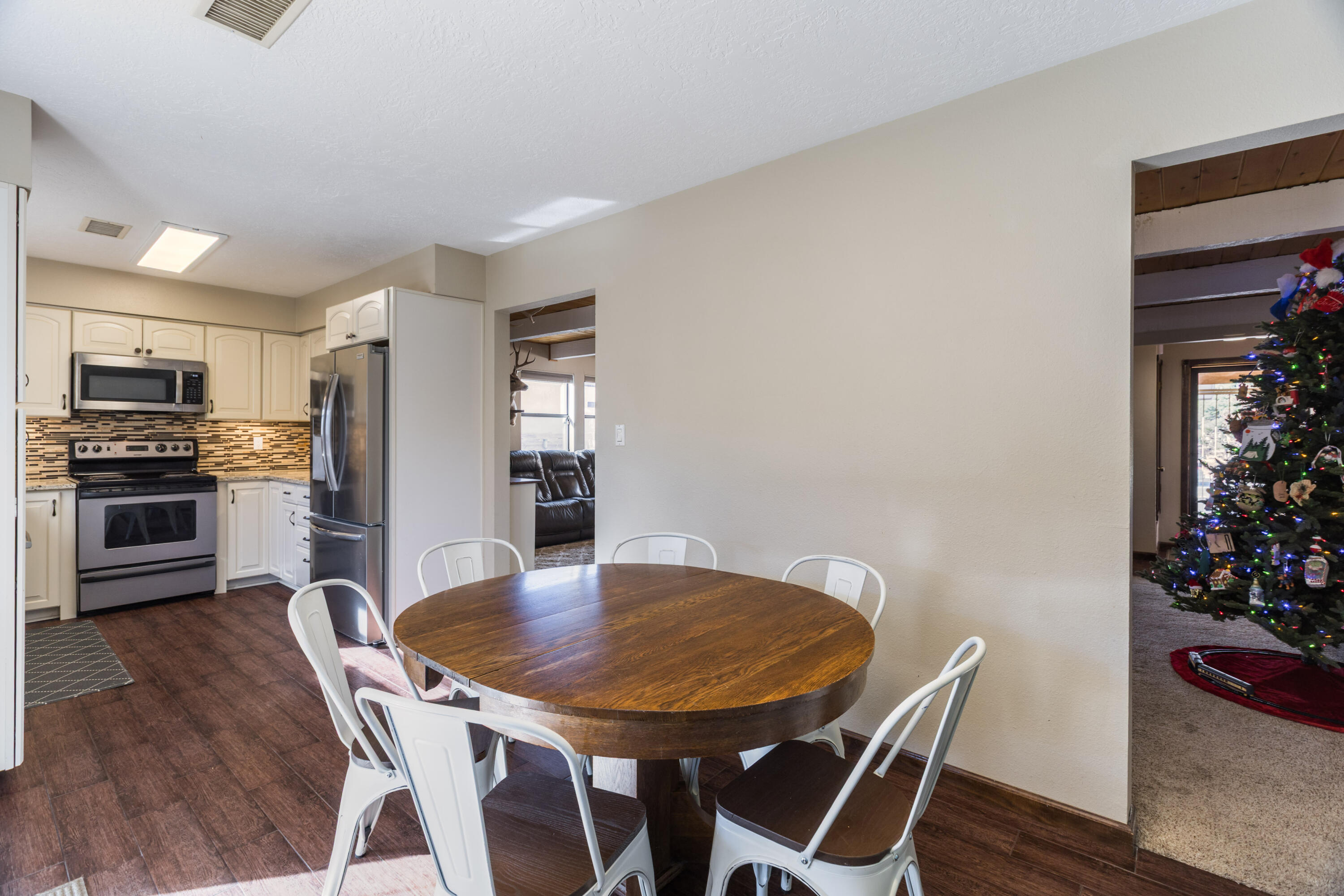 7220 Ticonderoga Road NE