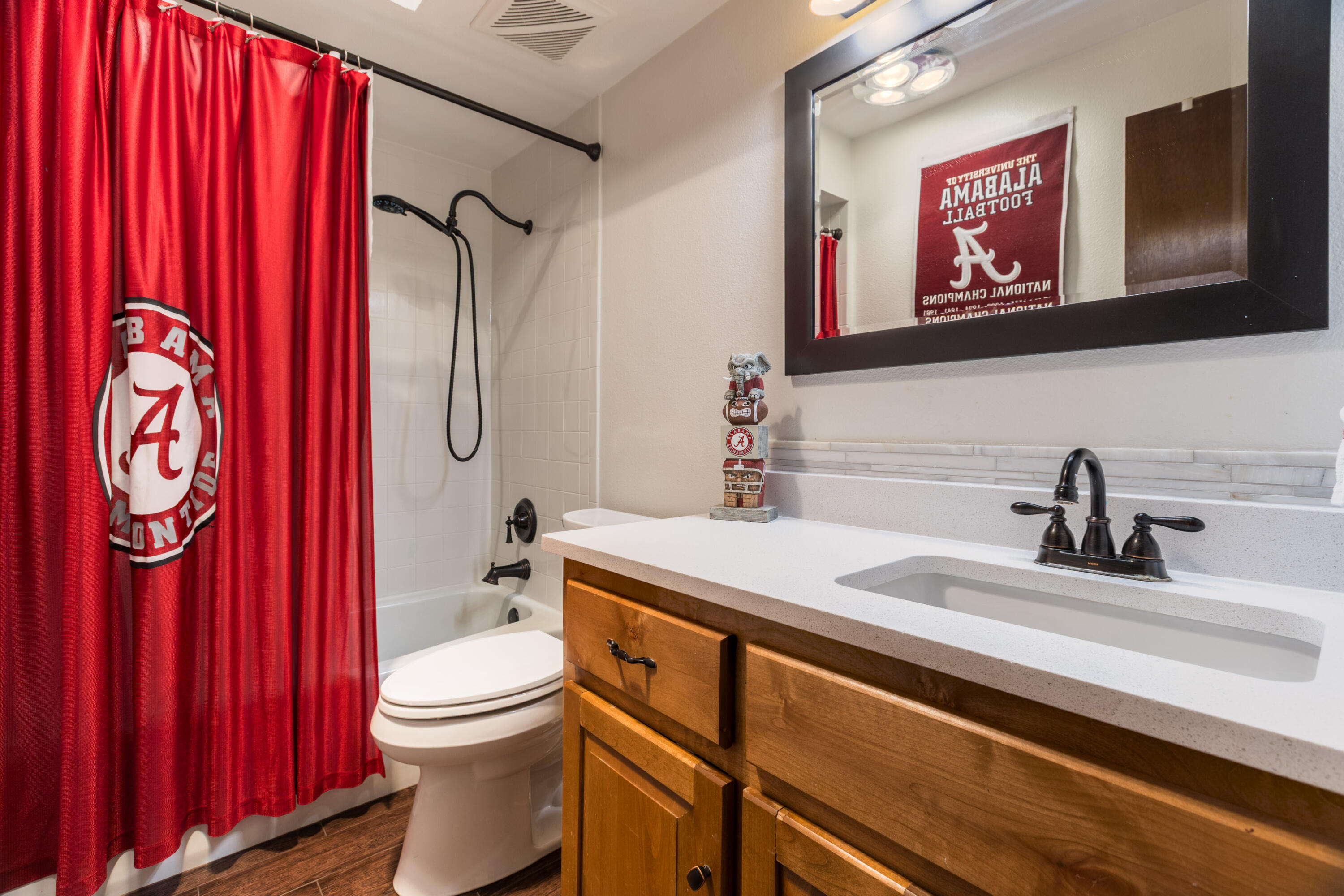 7220 Ticonderoga Road NE