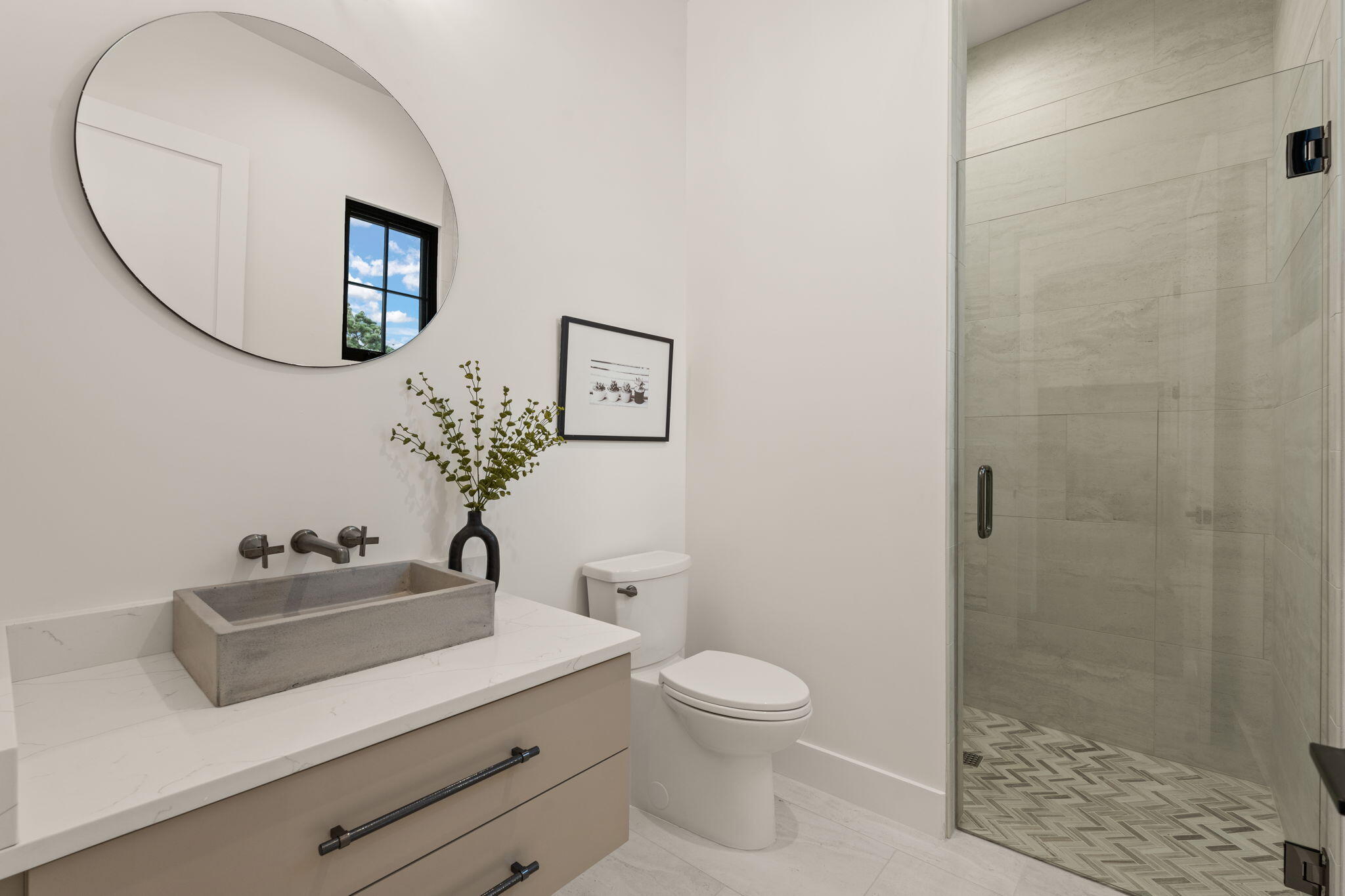 8601 Beverly Hills Avenue NE