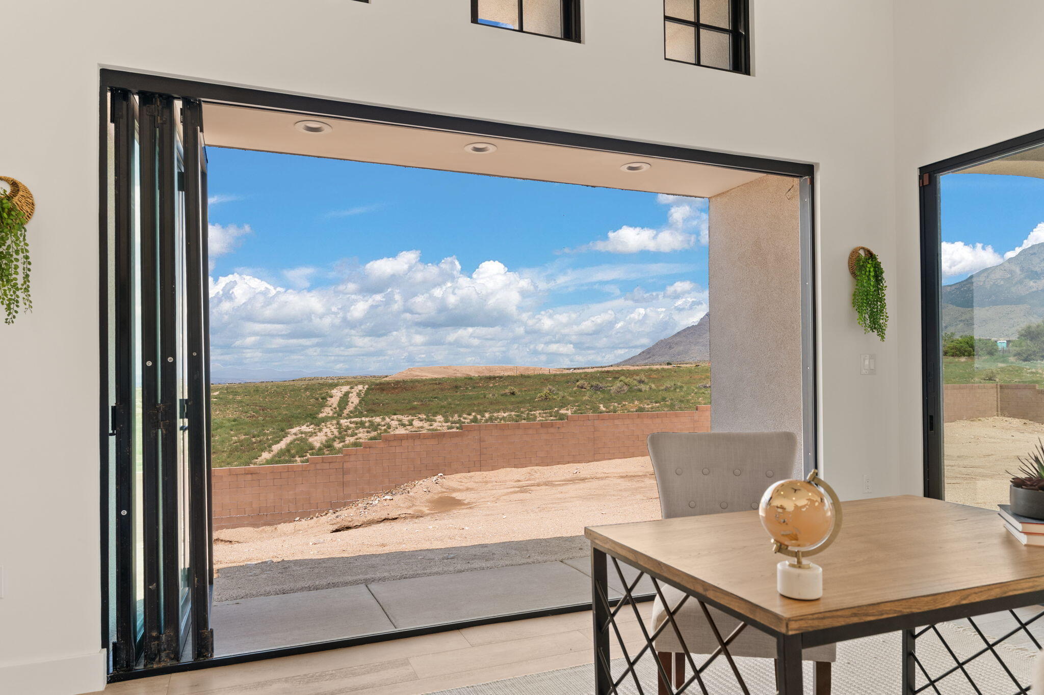 8601 Beverly Hills Avenue NE