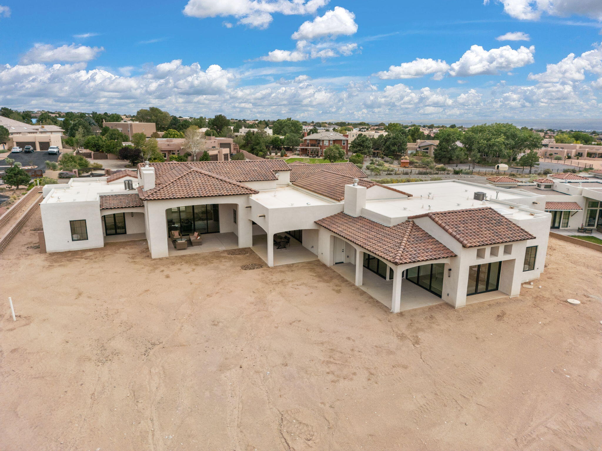 8601 Beverly Hills Avenue NE