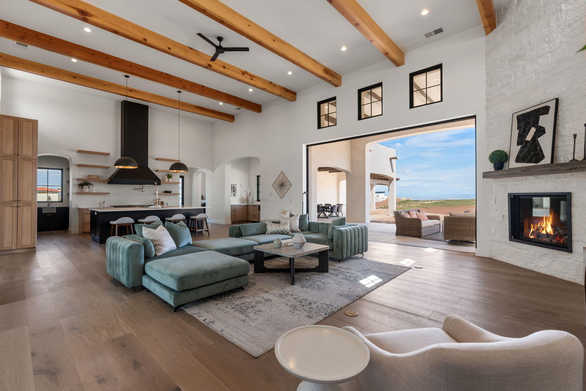 8601 Beverly Hills Avenue NE