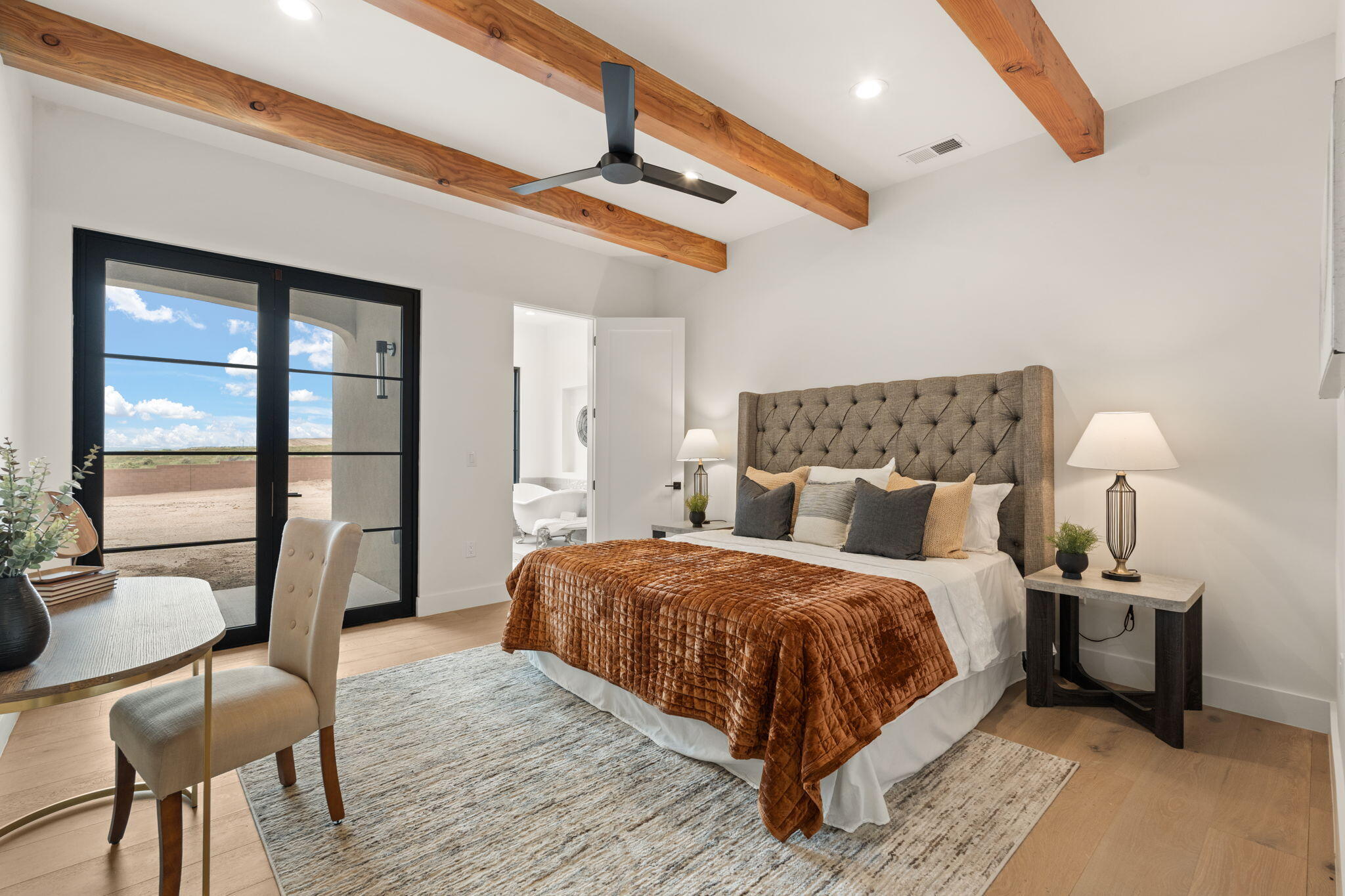 8601 Beverly Hills Avenue NE