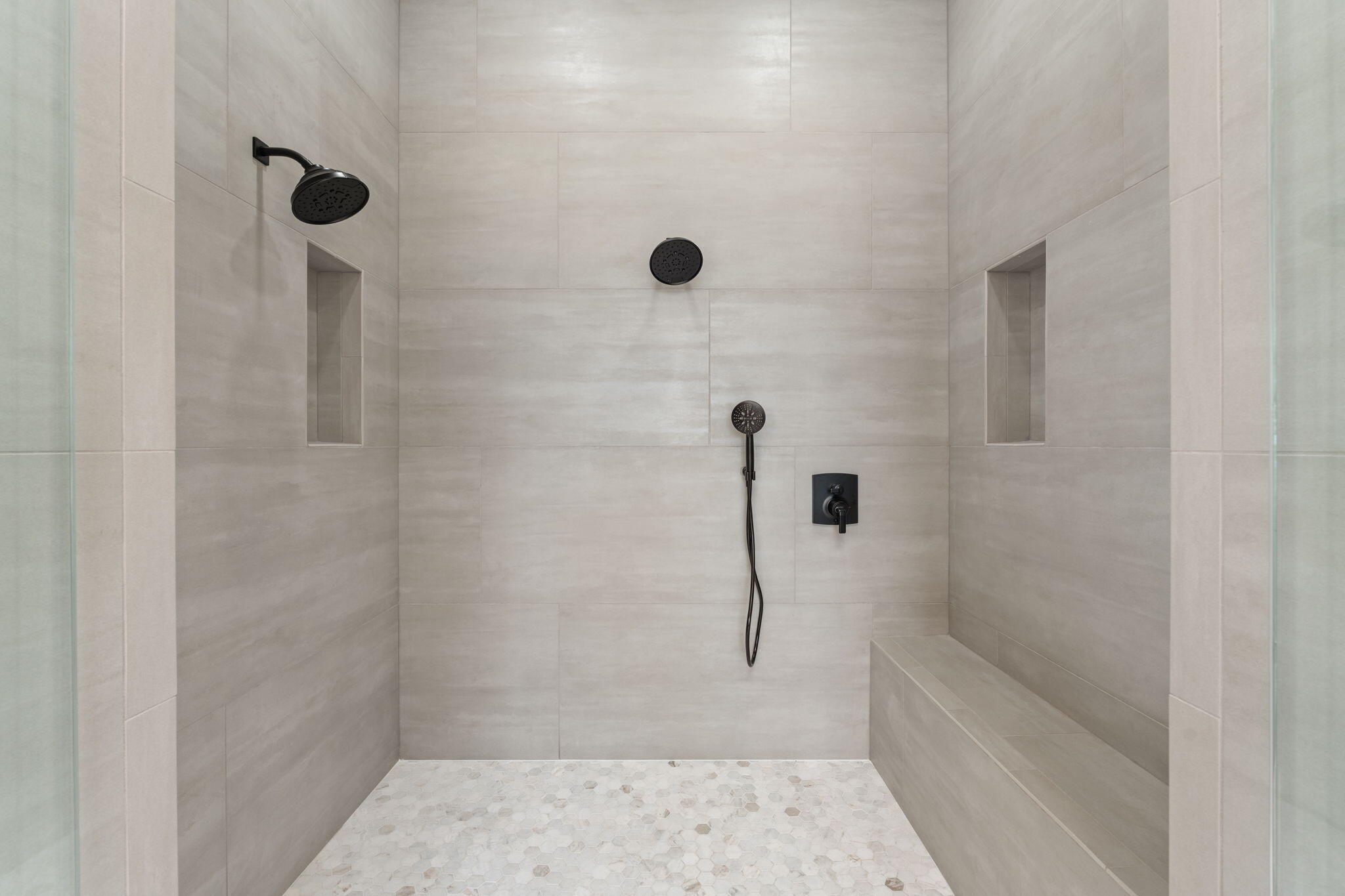 8601 Beverly Hills Avenue NE