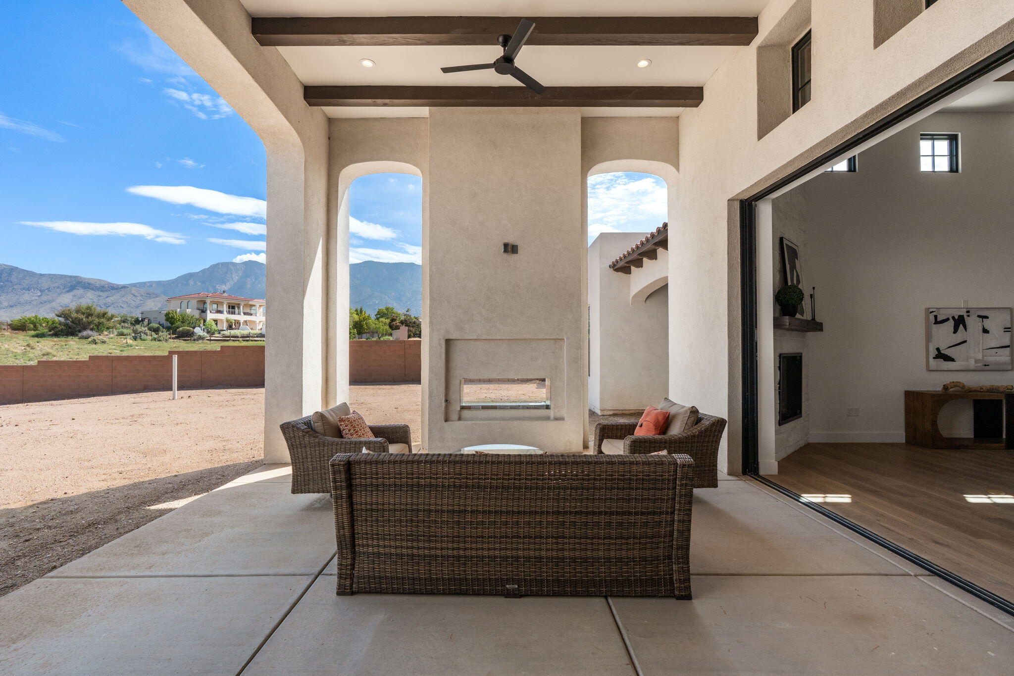 8601 Beverly Hills Avenue NE