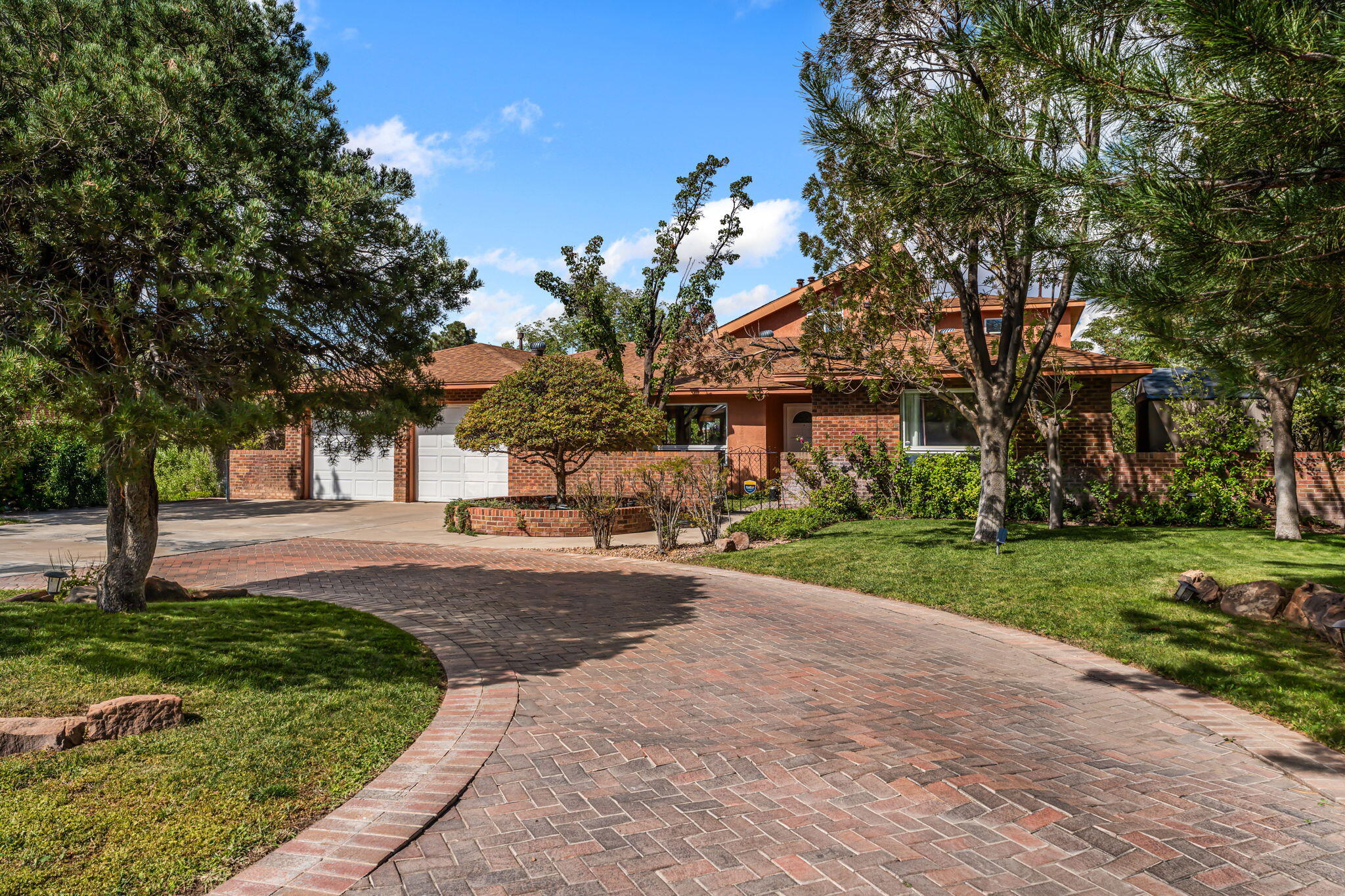 5001 JUSTIN Drive NW