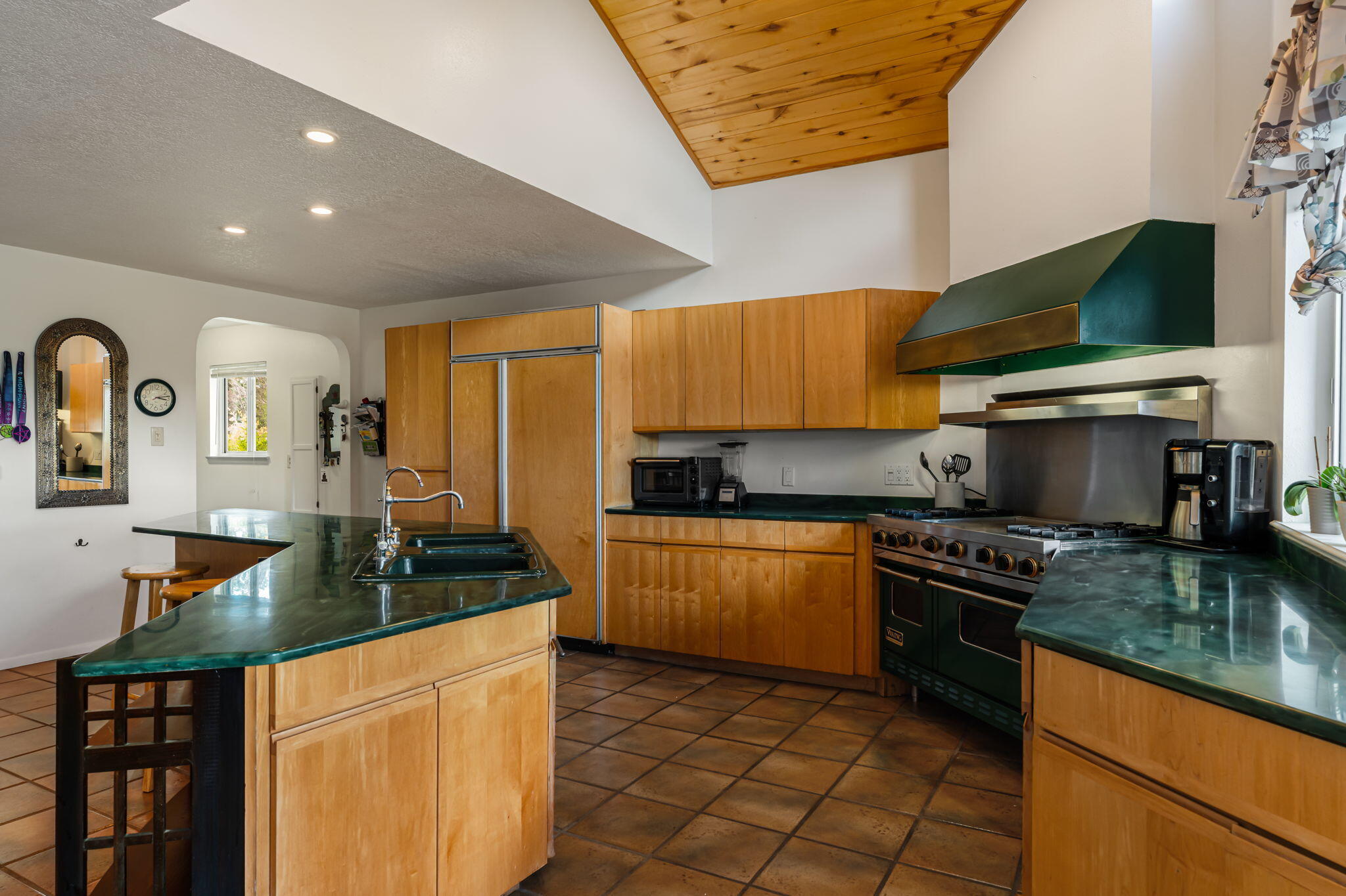 5001 JUSTIN Drive NW