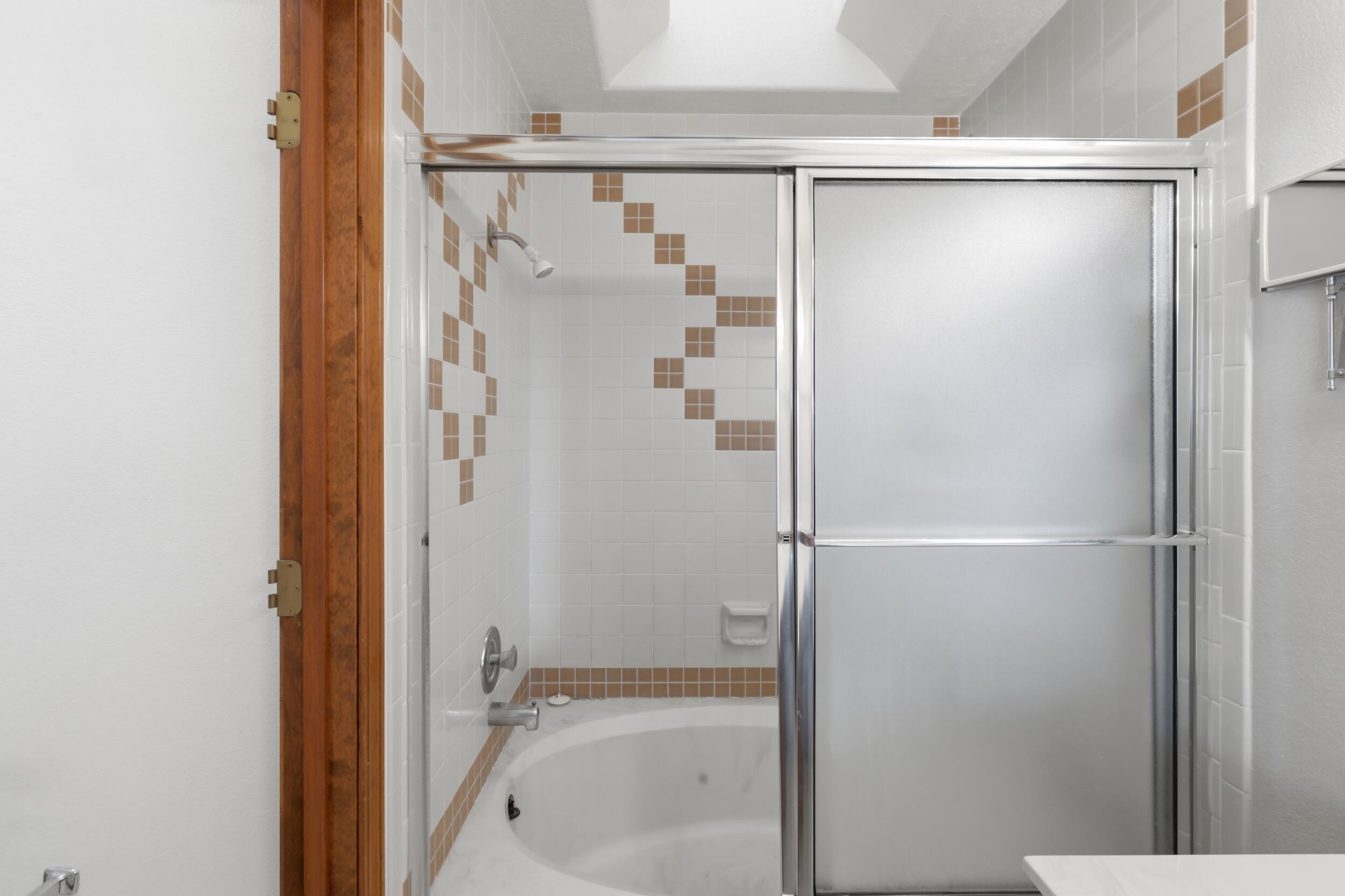 6856 Kelly Ann Road NE