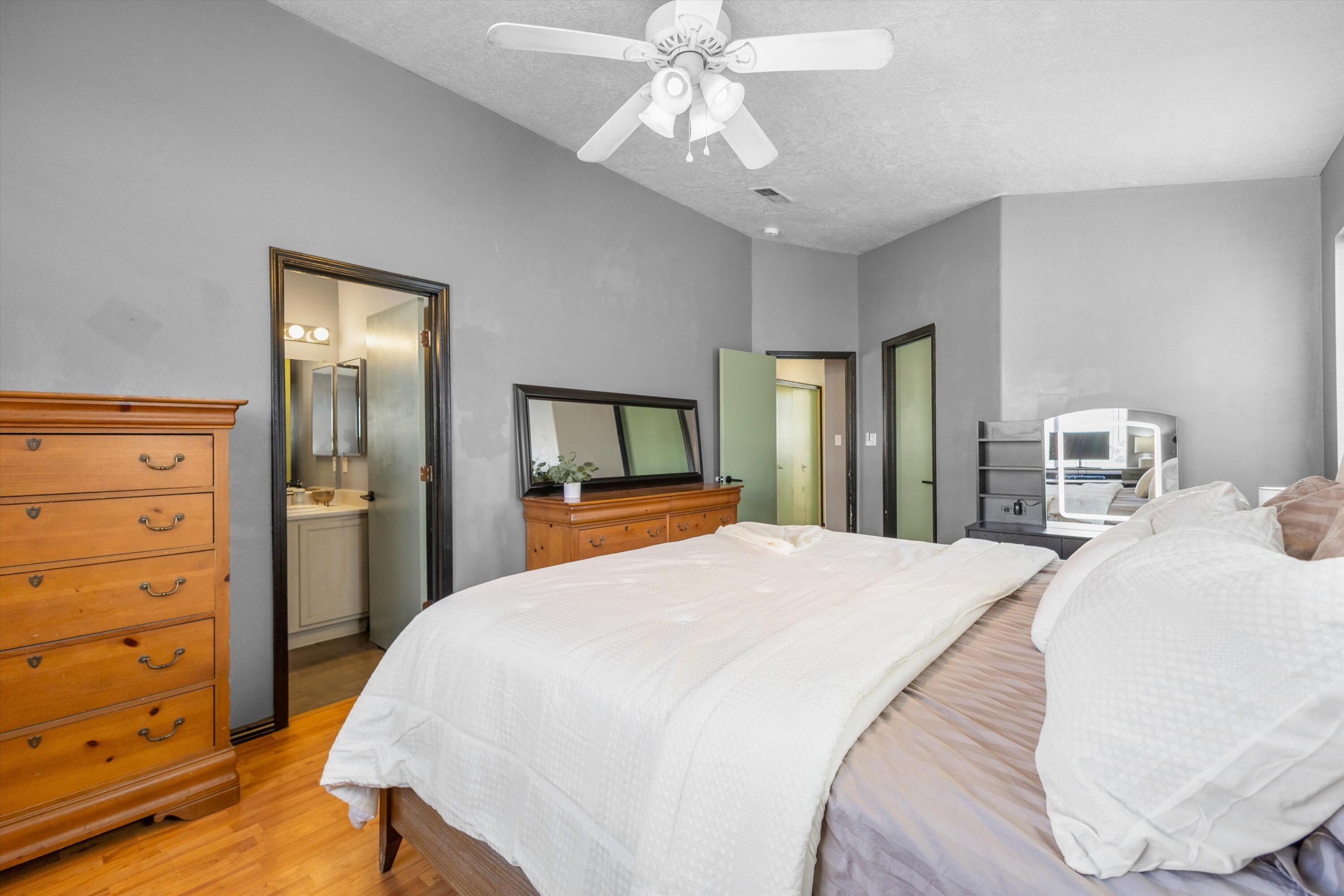 10627 Shooting Star Street NW