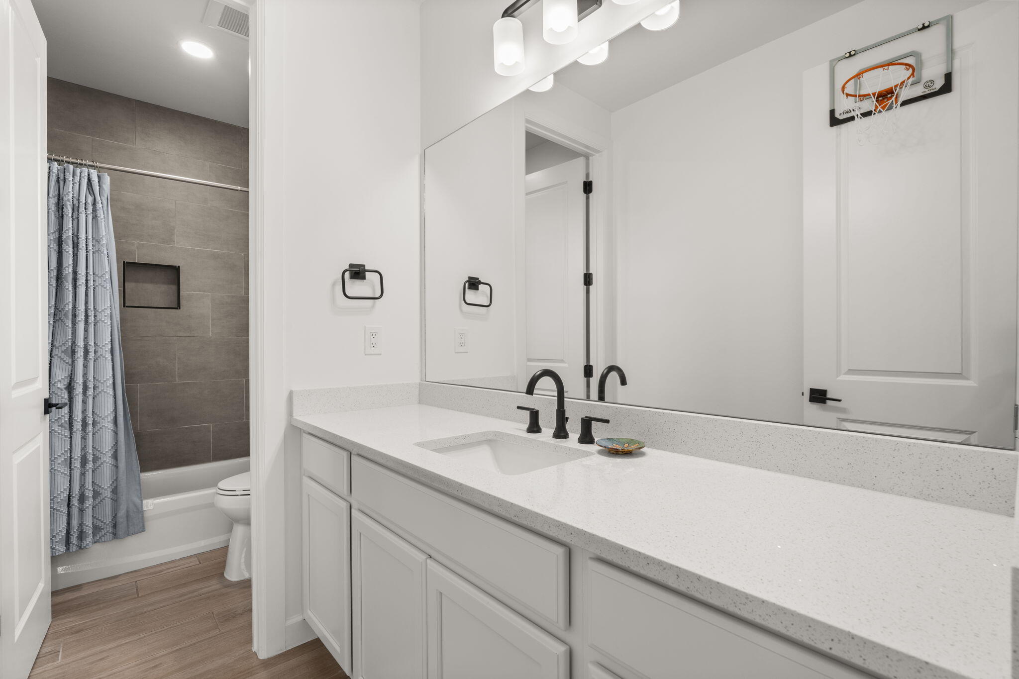 7720 Station Court NW