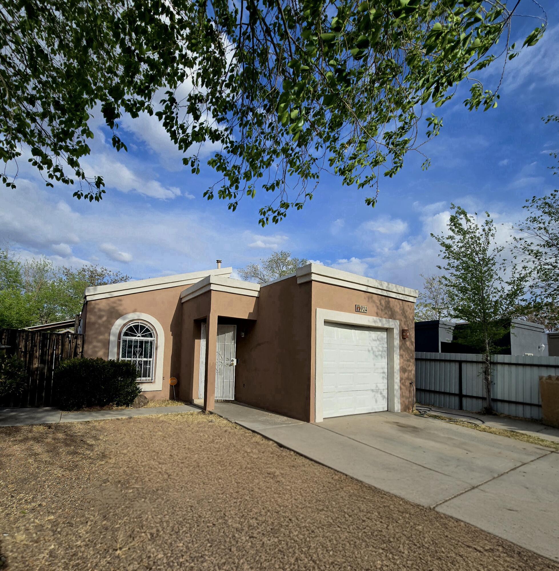924 W Sky Street SW