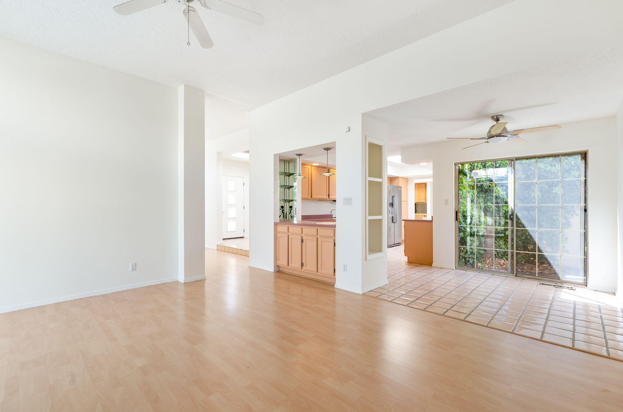 7904 Woodridge Drive NE