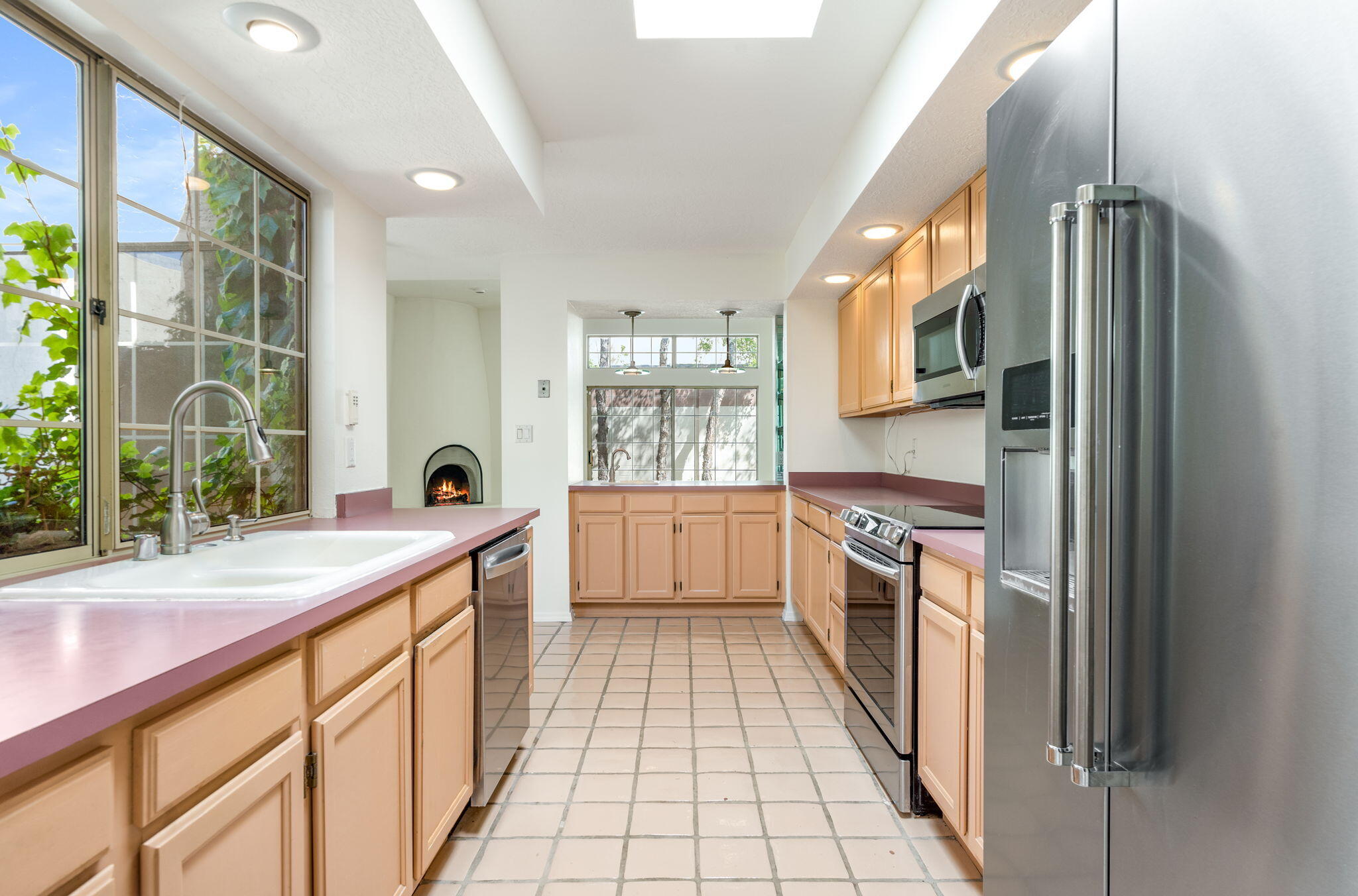 7904 Woodridge Drive NE