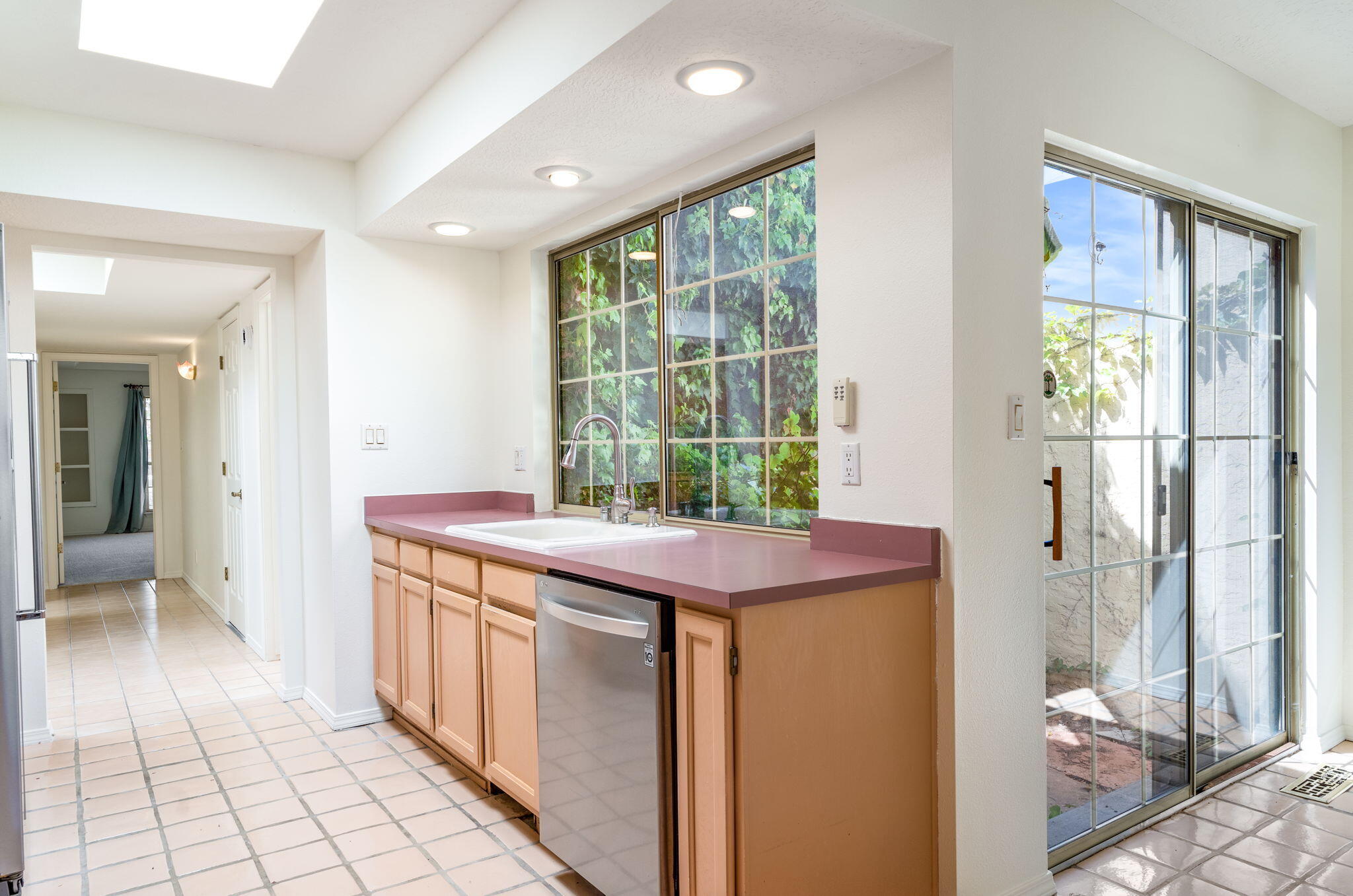 7904 Woodridge Drive NE