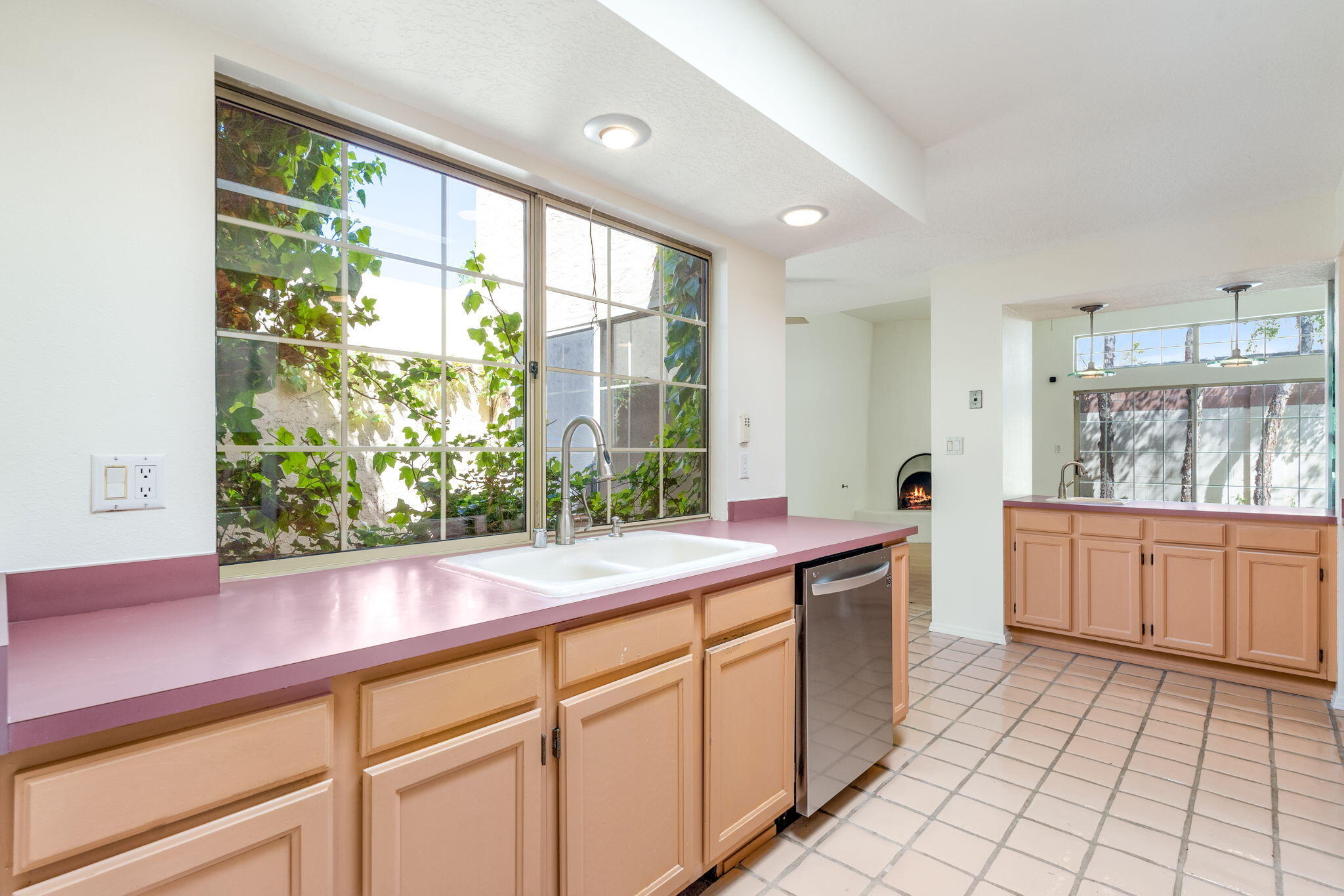 7904 Woodridge Drive NE