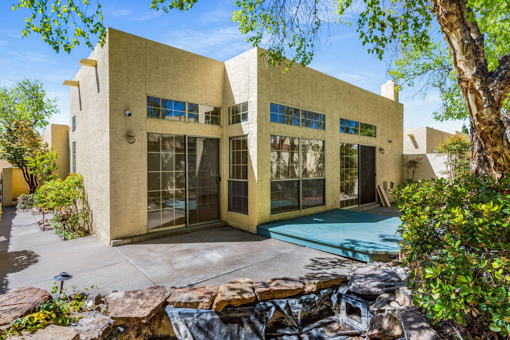 7904 Woodridge Drive NE