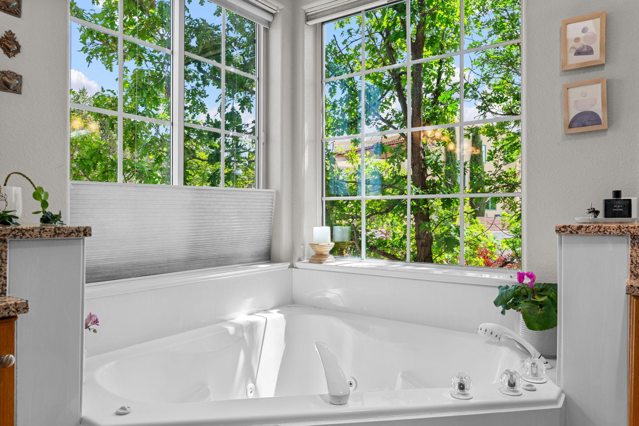 7030 Starshine Street NE