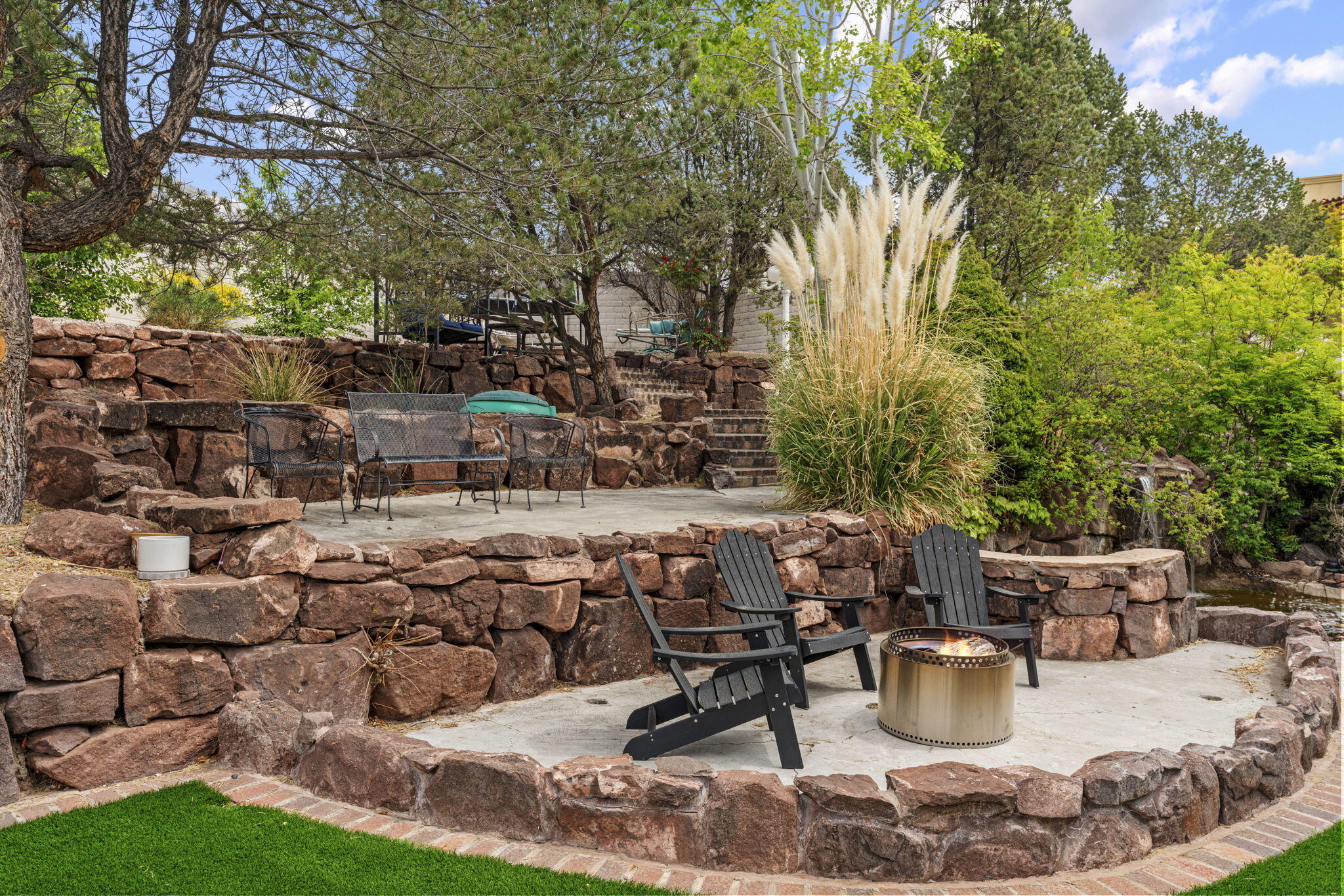 7030 Starshine Street NE