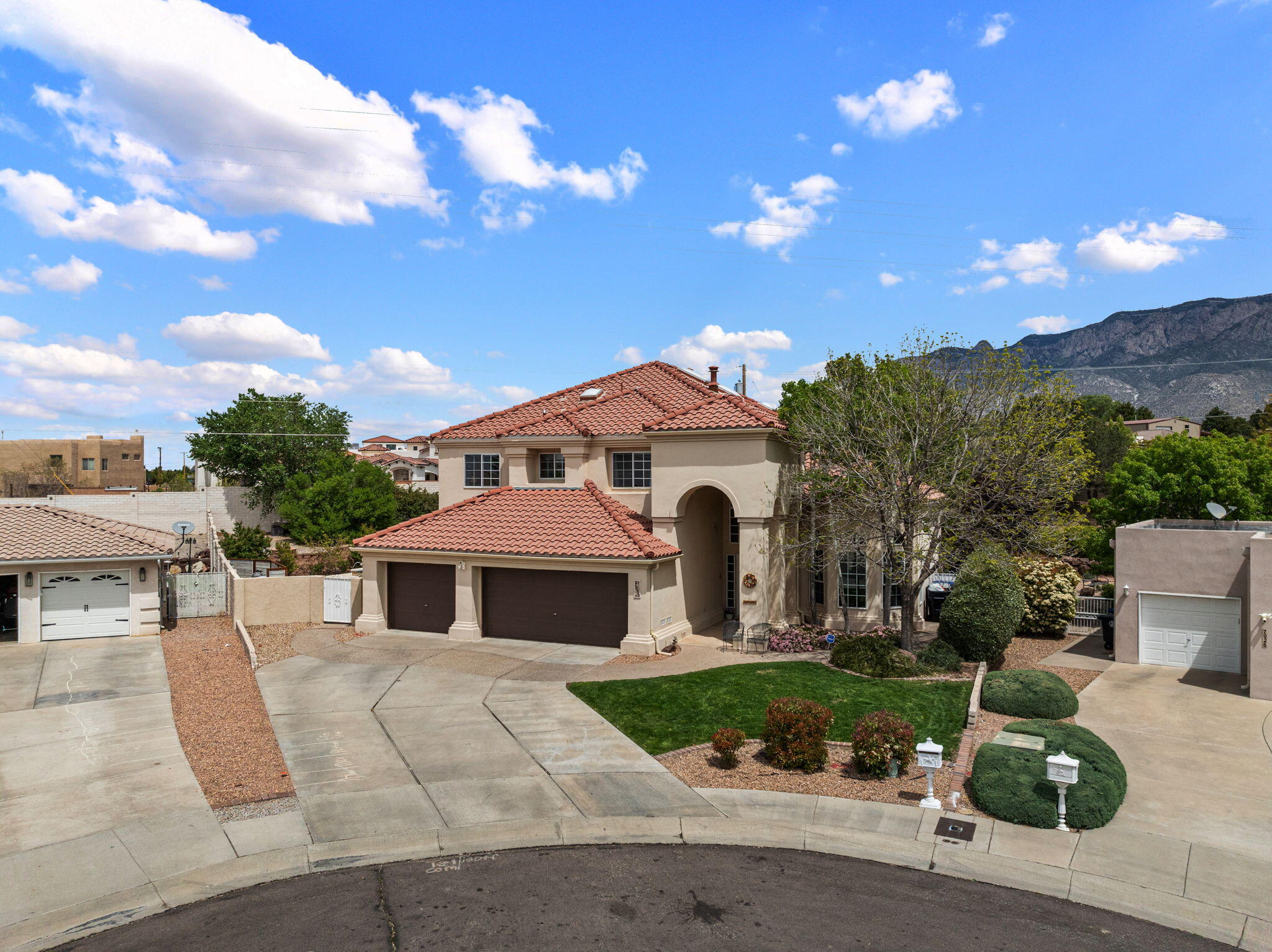 7030 Starshine Street NE