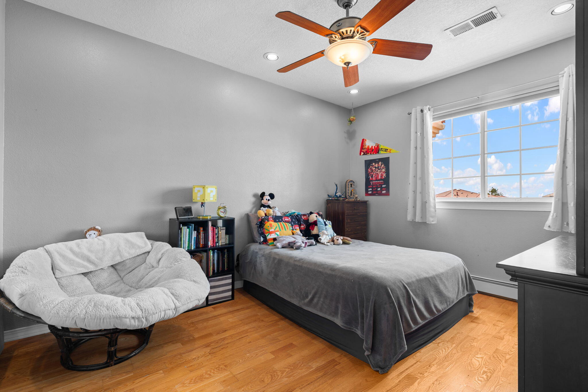 7030 Starshine Street NE