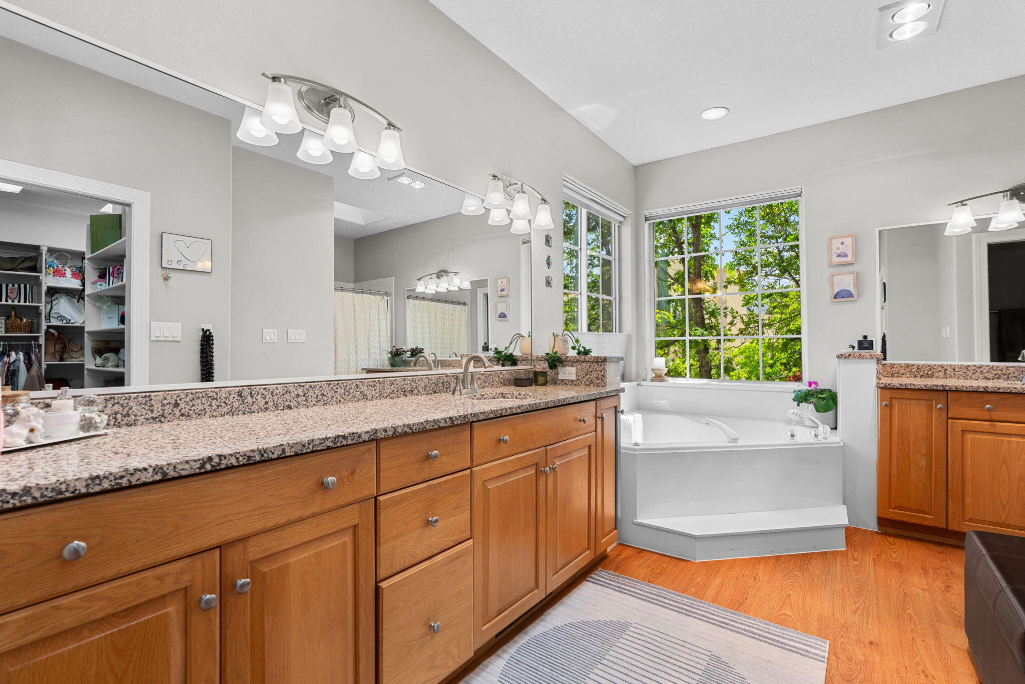 7030 Starshine Street NE