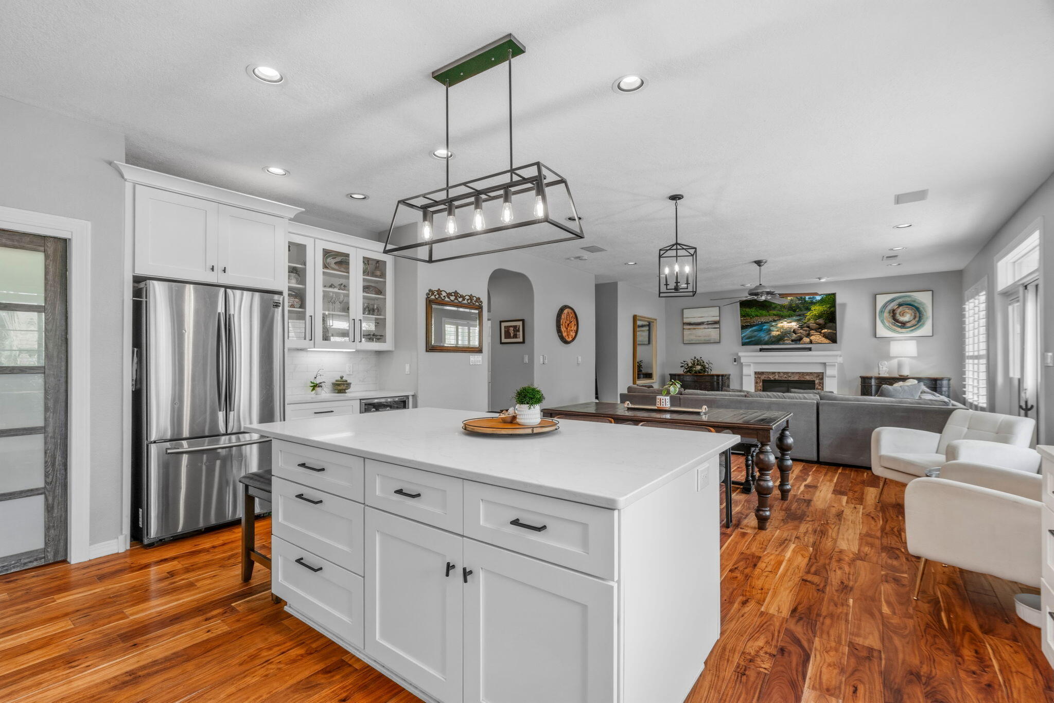 7030 Starshine Street NE