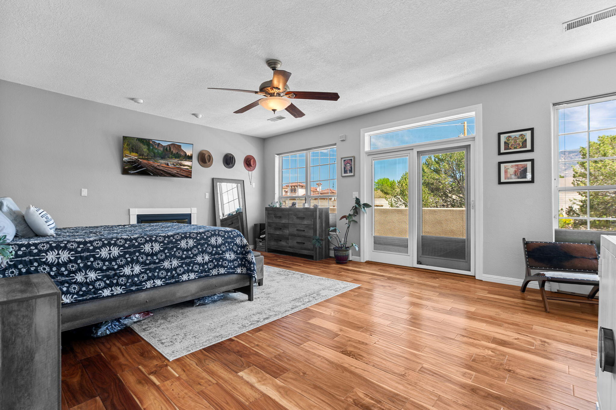 7030 Starshine Street NE