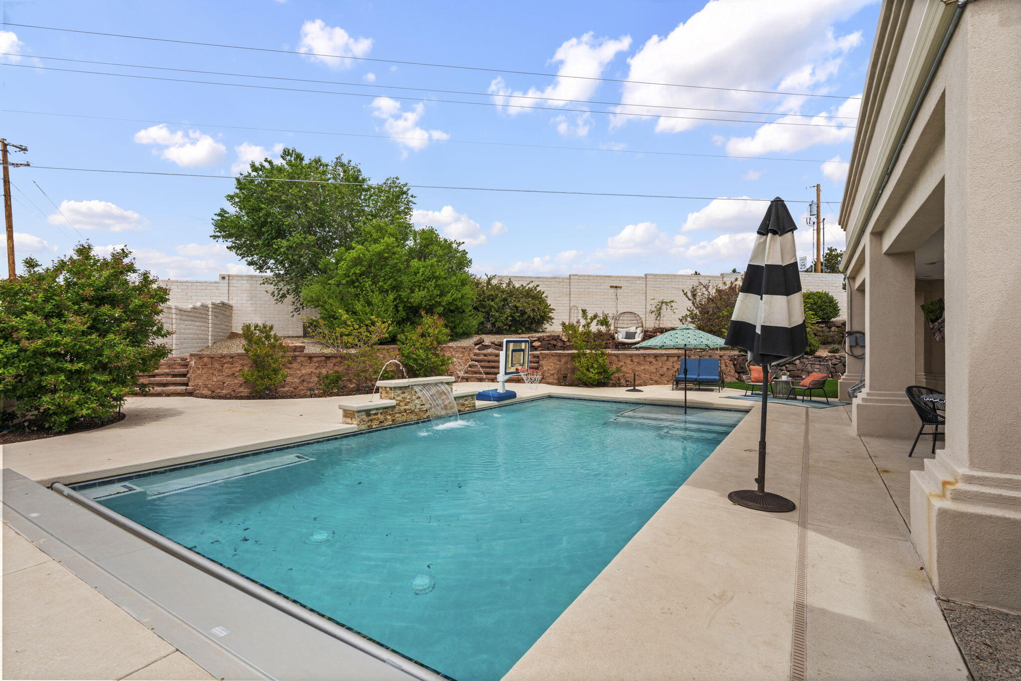 7030 Starshine Street NE