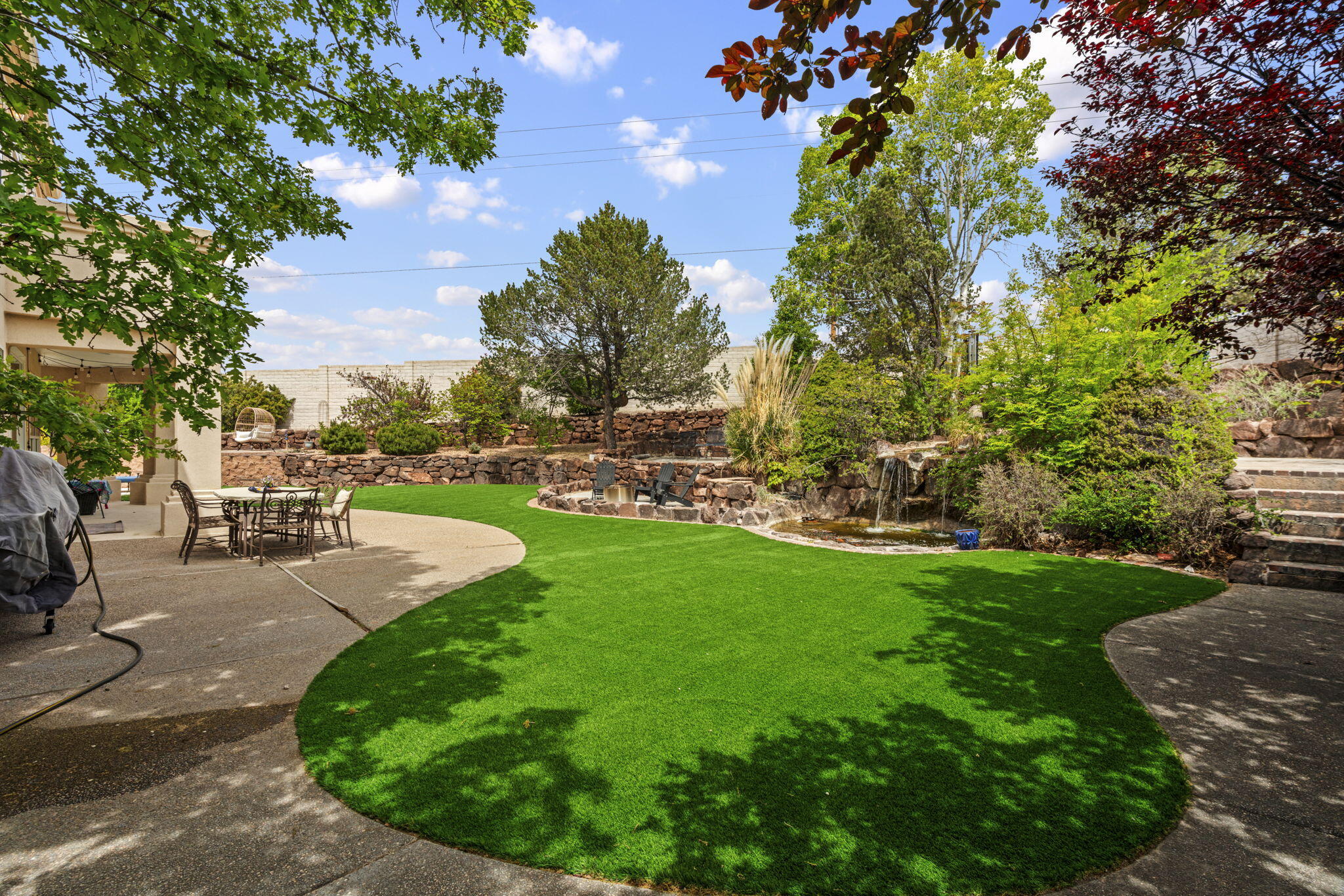 7030 Starshine Street NE