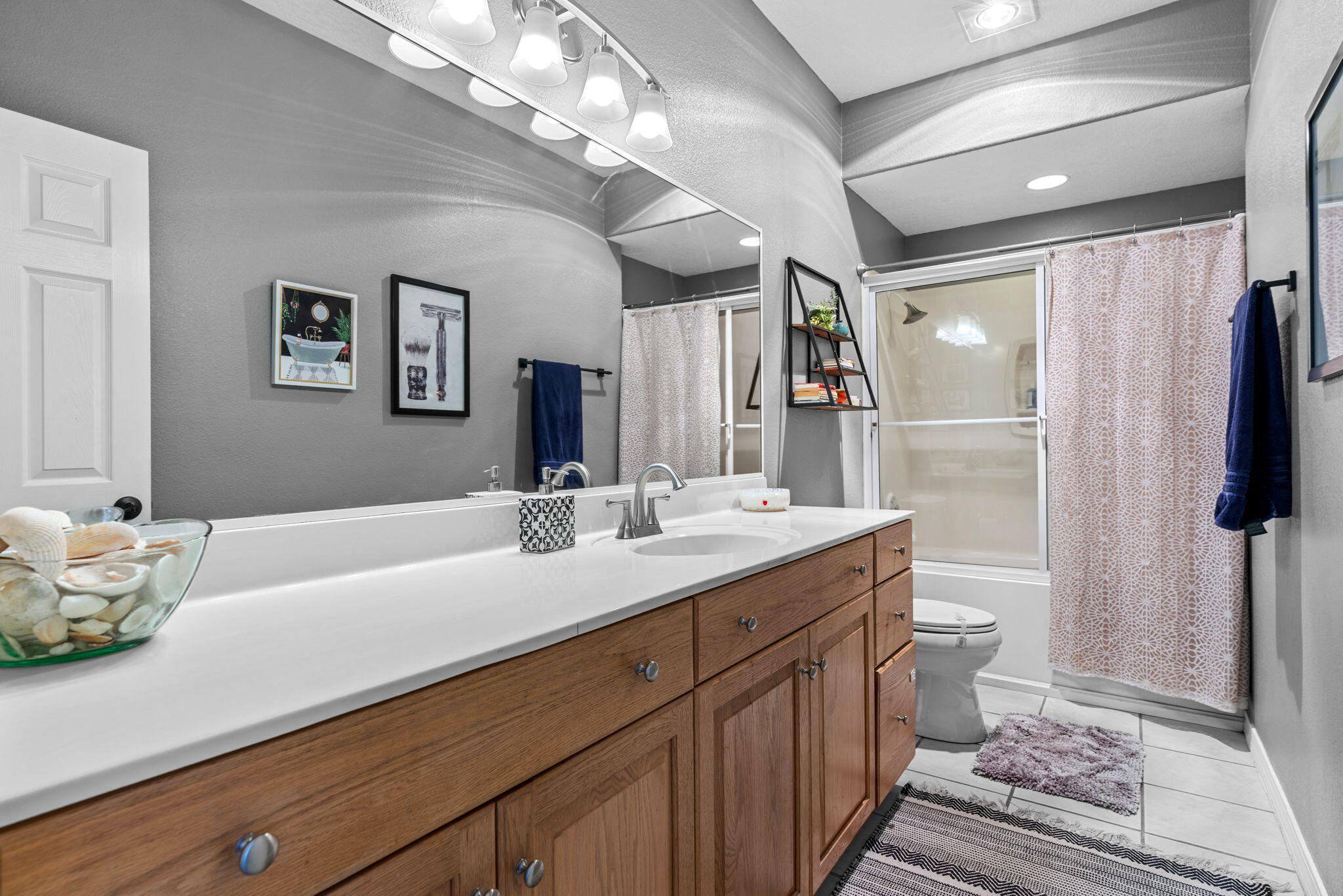 7030 Starshine Street NE