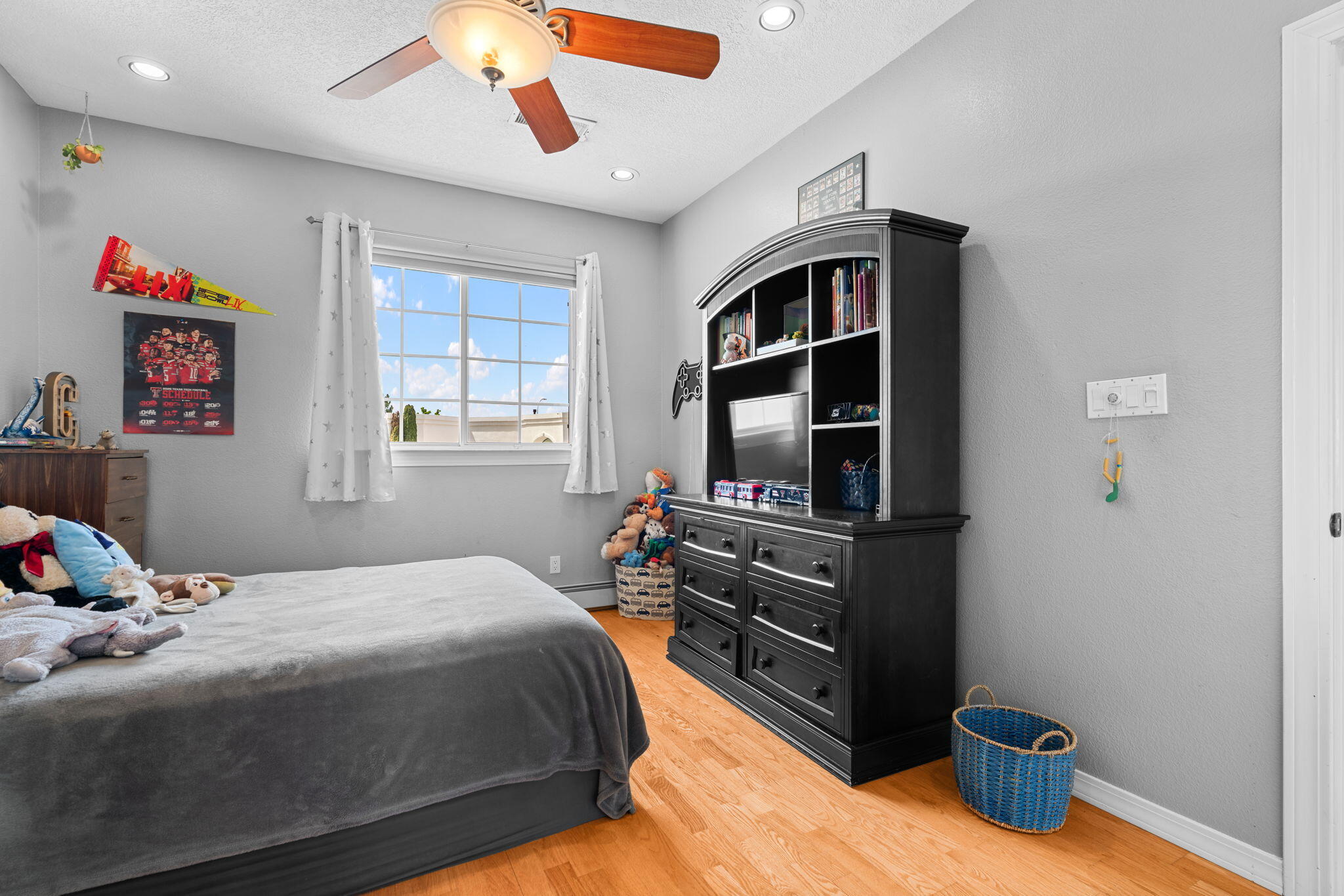 7030 Starshine Street NE