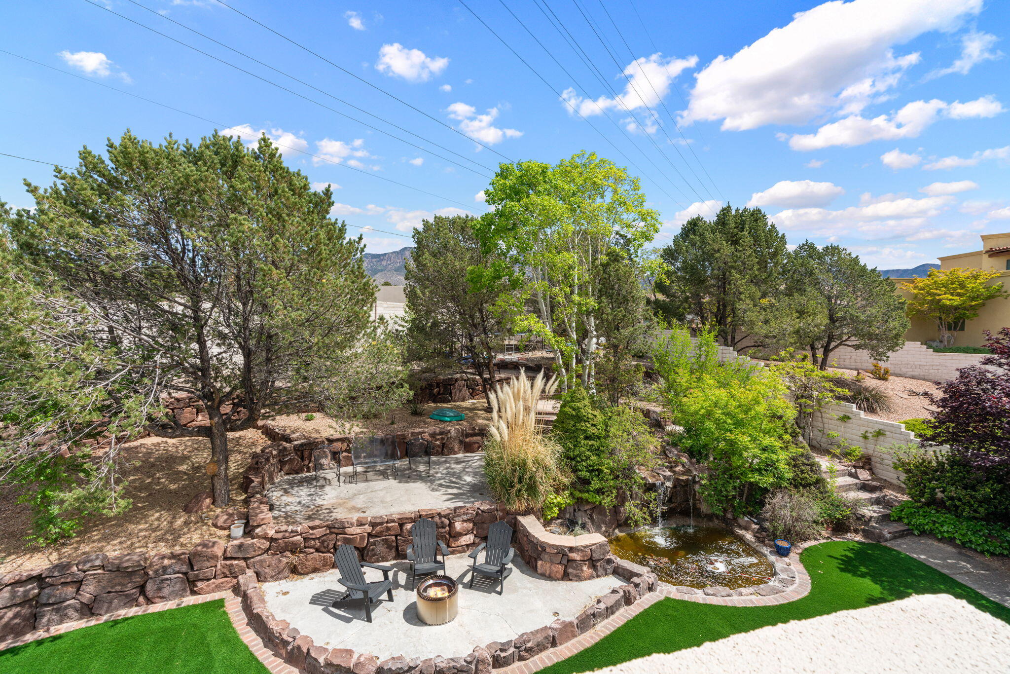 7030 Starshine Street NE