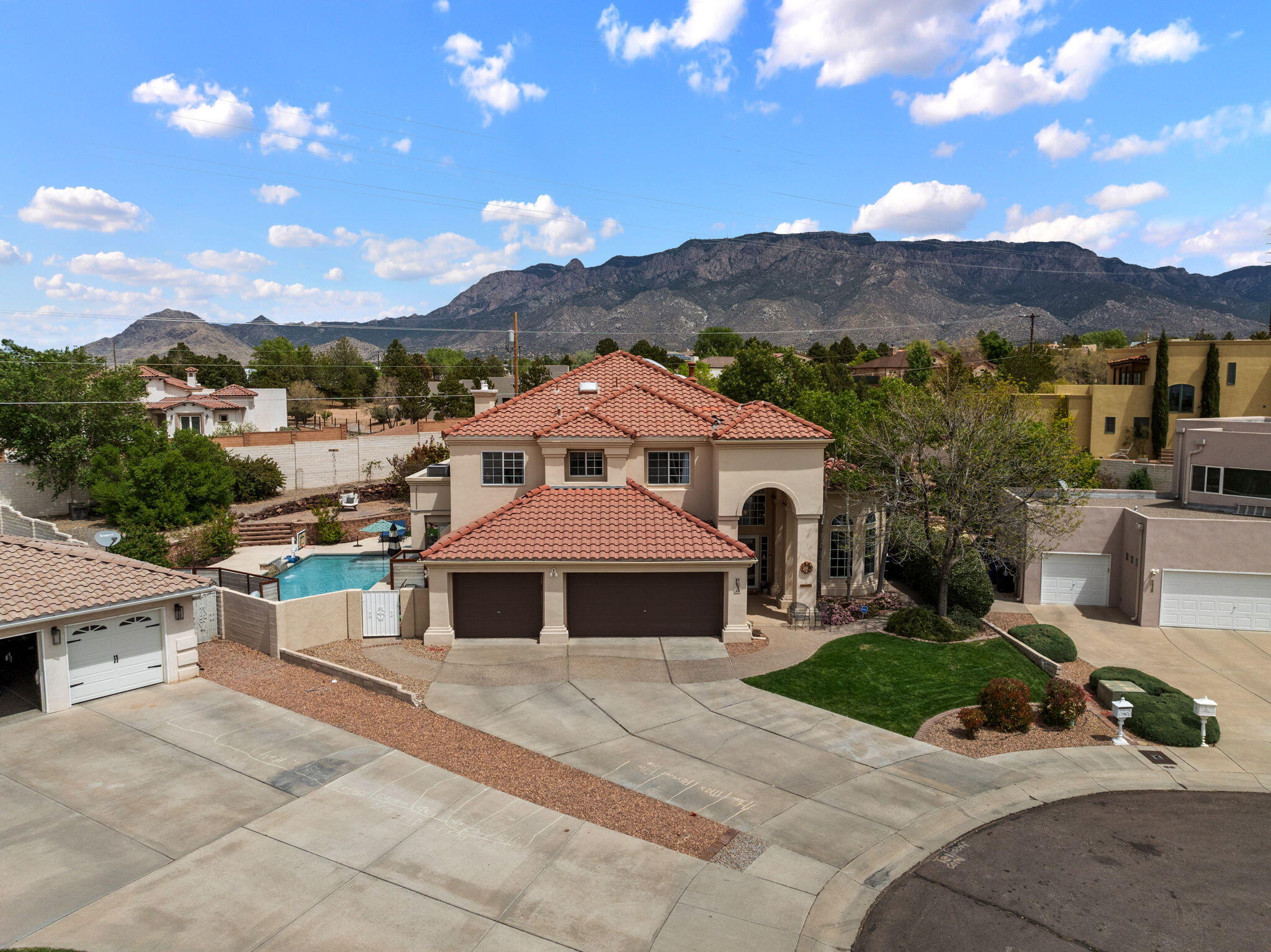 7030 Starshine Street NE