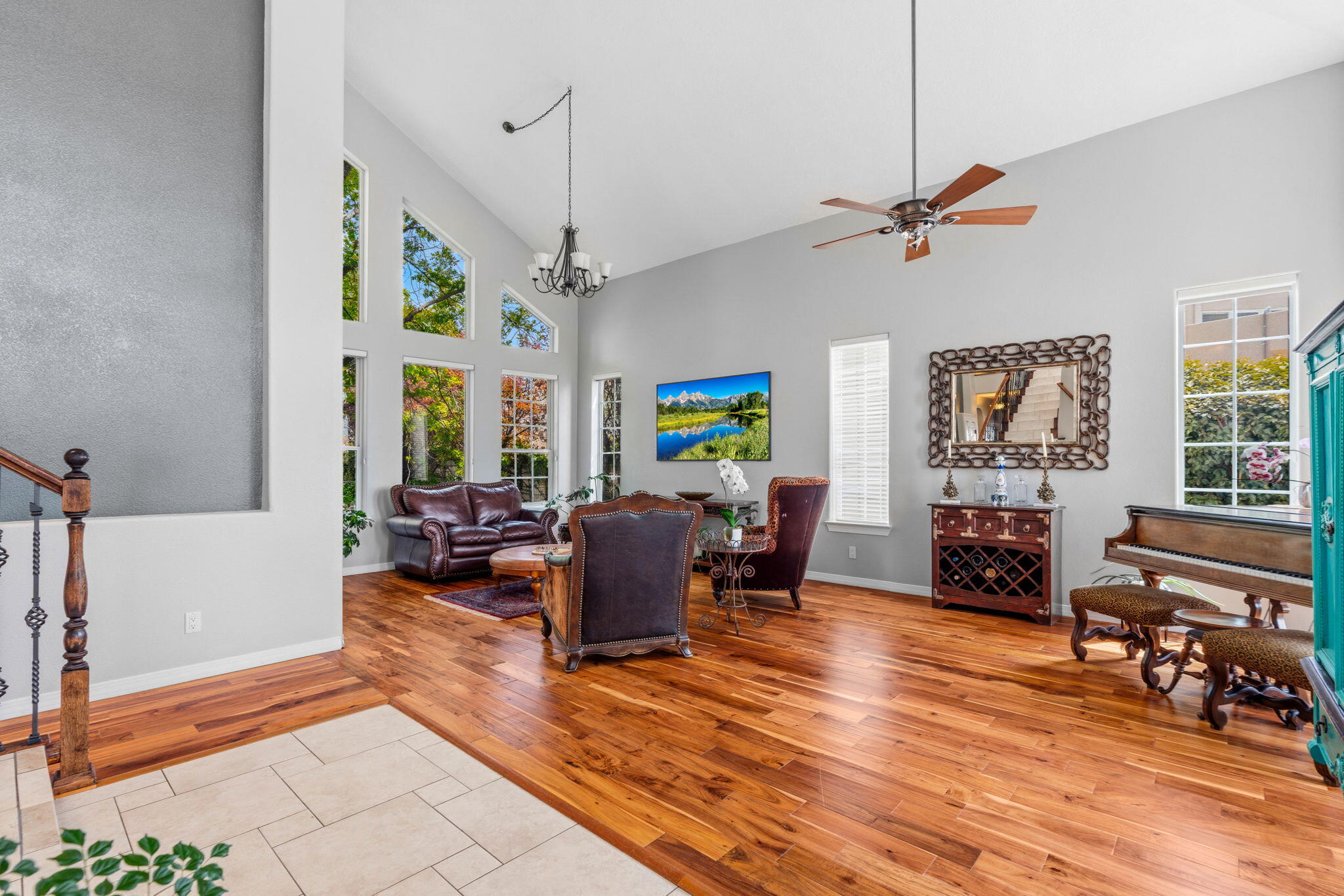 7030 Starshine Street NE