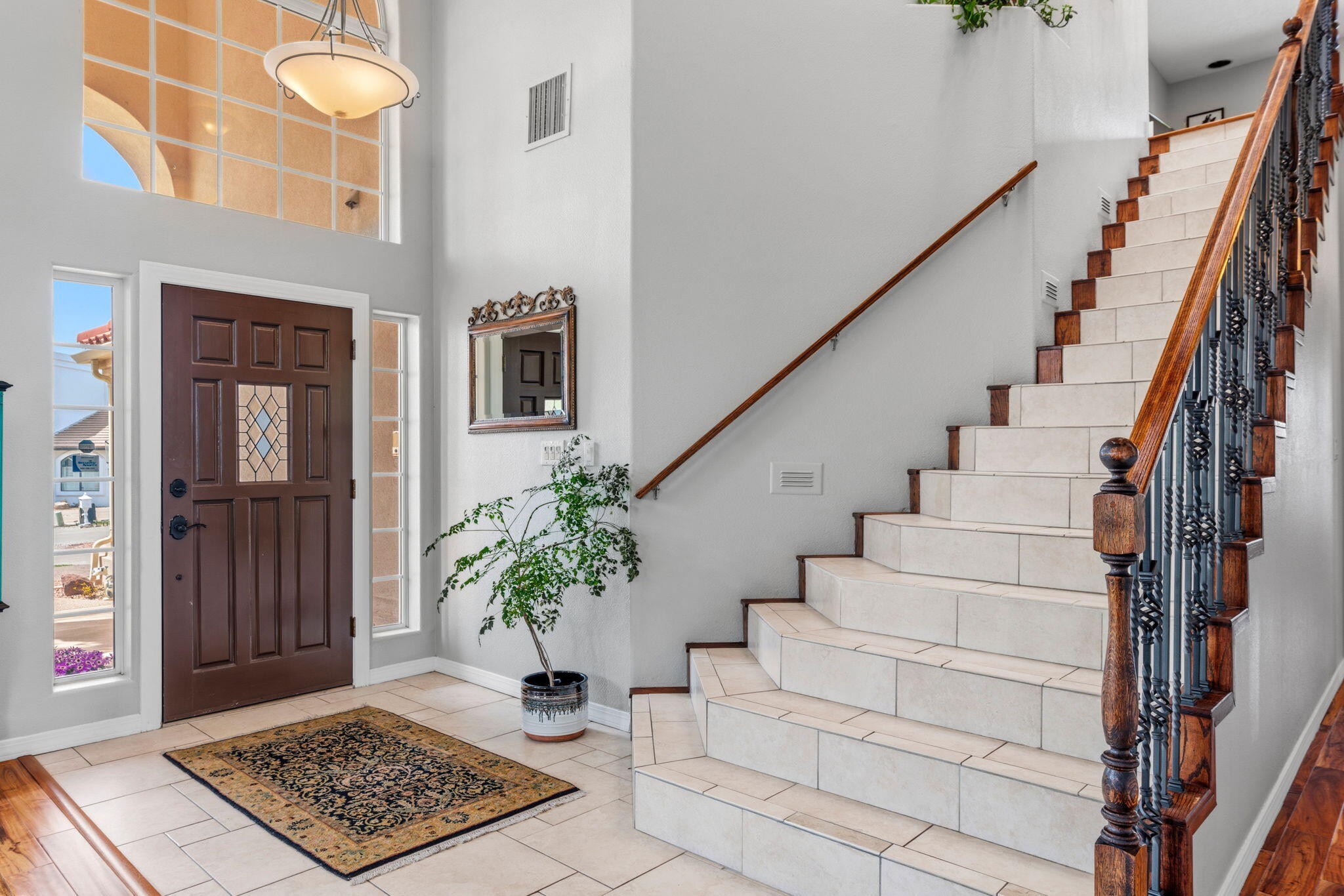 7030 Starshine Street NE