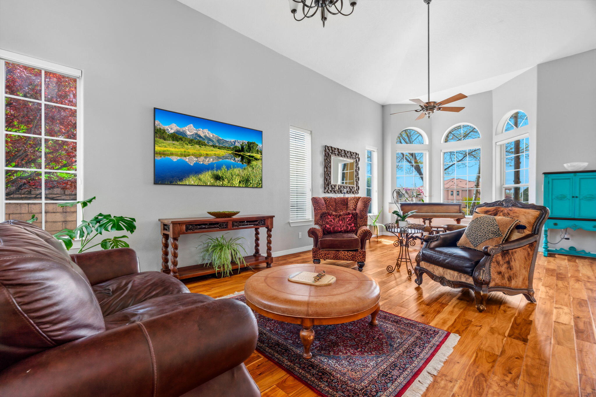 7030 Starshine Street NE